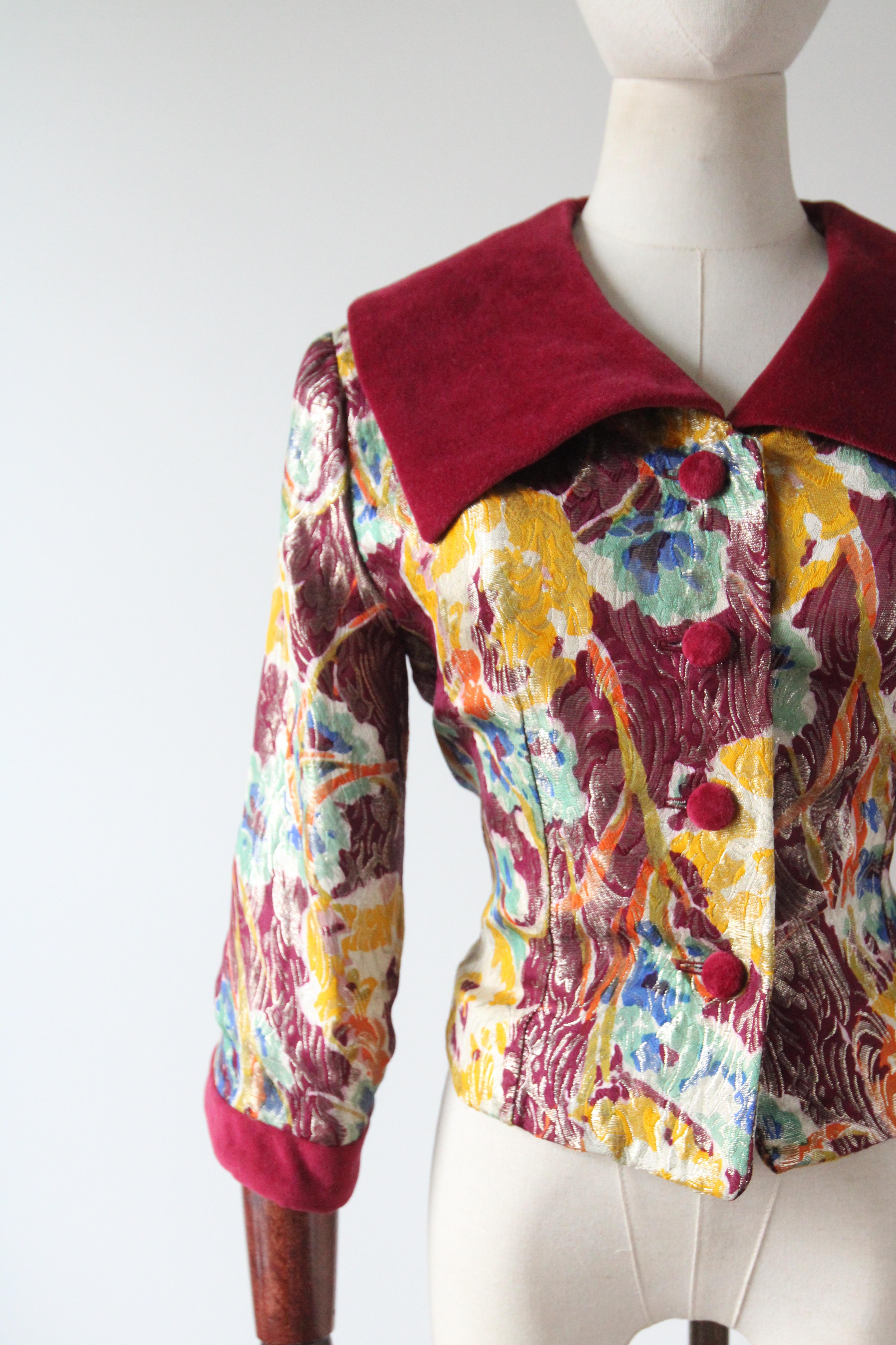Beige Vintage 1950's burgundy velvet floral lamé silk brocade jacket 1950's UK !2 US 8 For Sale