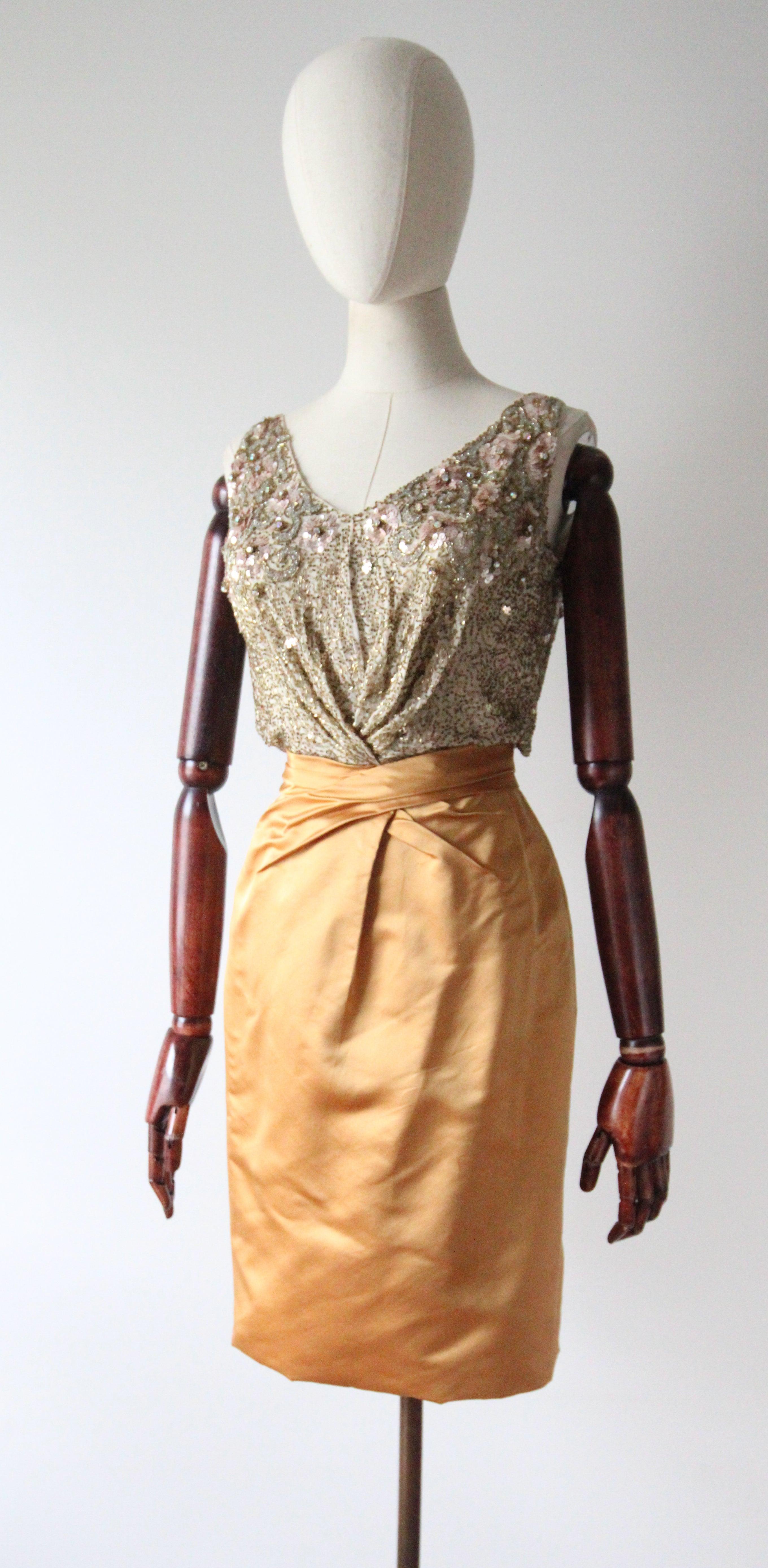 Abito da cocktail vintage anni '50 di Ceil Chapman in raso dorato e perline UK 6 US 2 in vendita 2