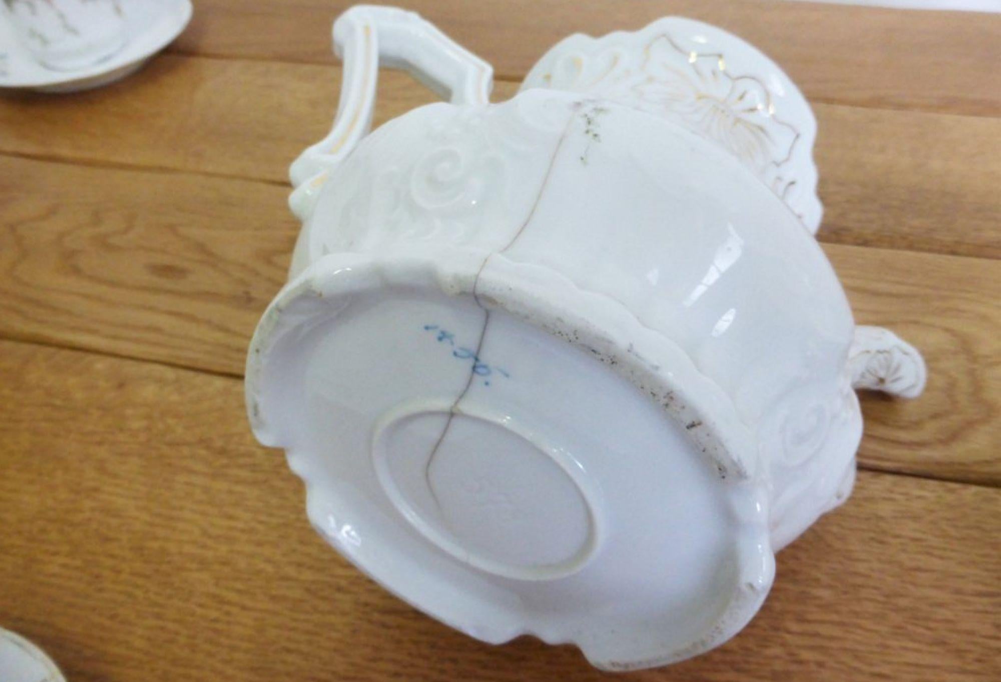 Vintage 1950s Ceramic Tea Set – Mid-Century Charm in vendita 11