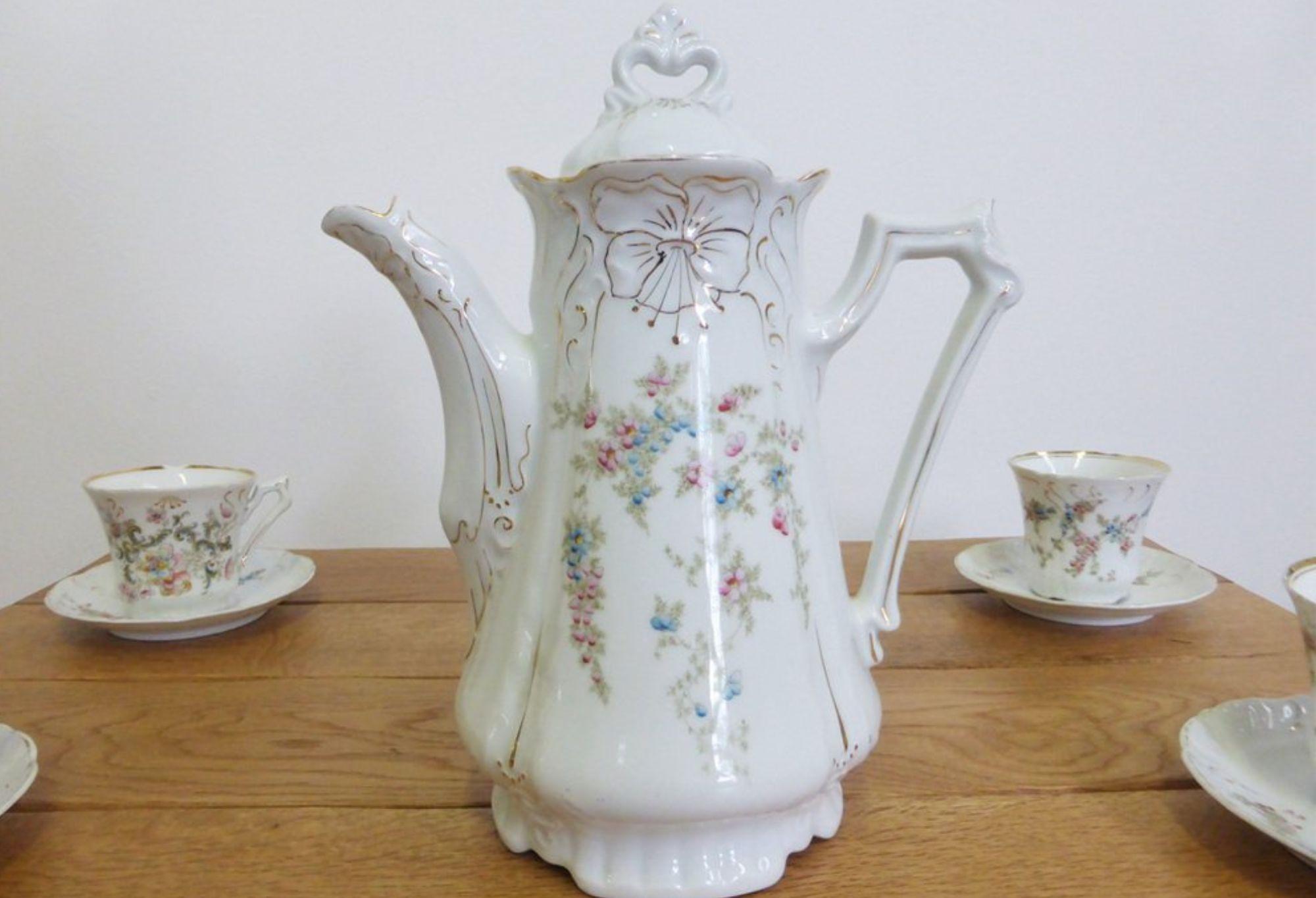 Vintage 1950s Ceramic Tea Set – Mid-Century Charm in vendita 4