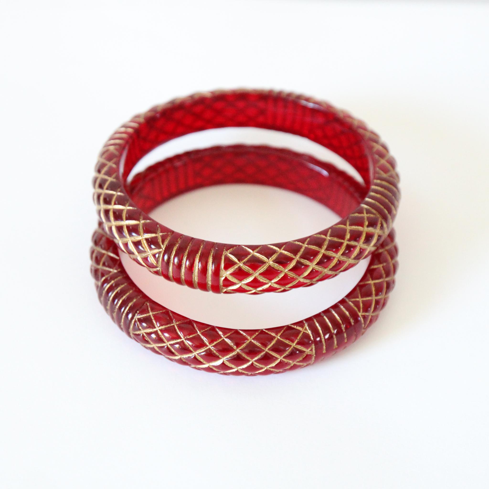 Retro Vintage 1950's Cherry Lucite Bangles 1950's Carved Lucite Bangles Gold Painted For Sale