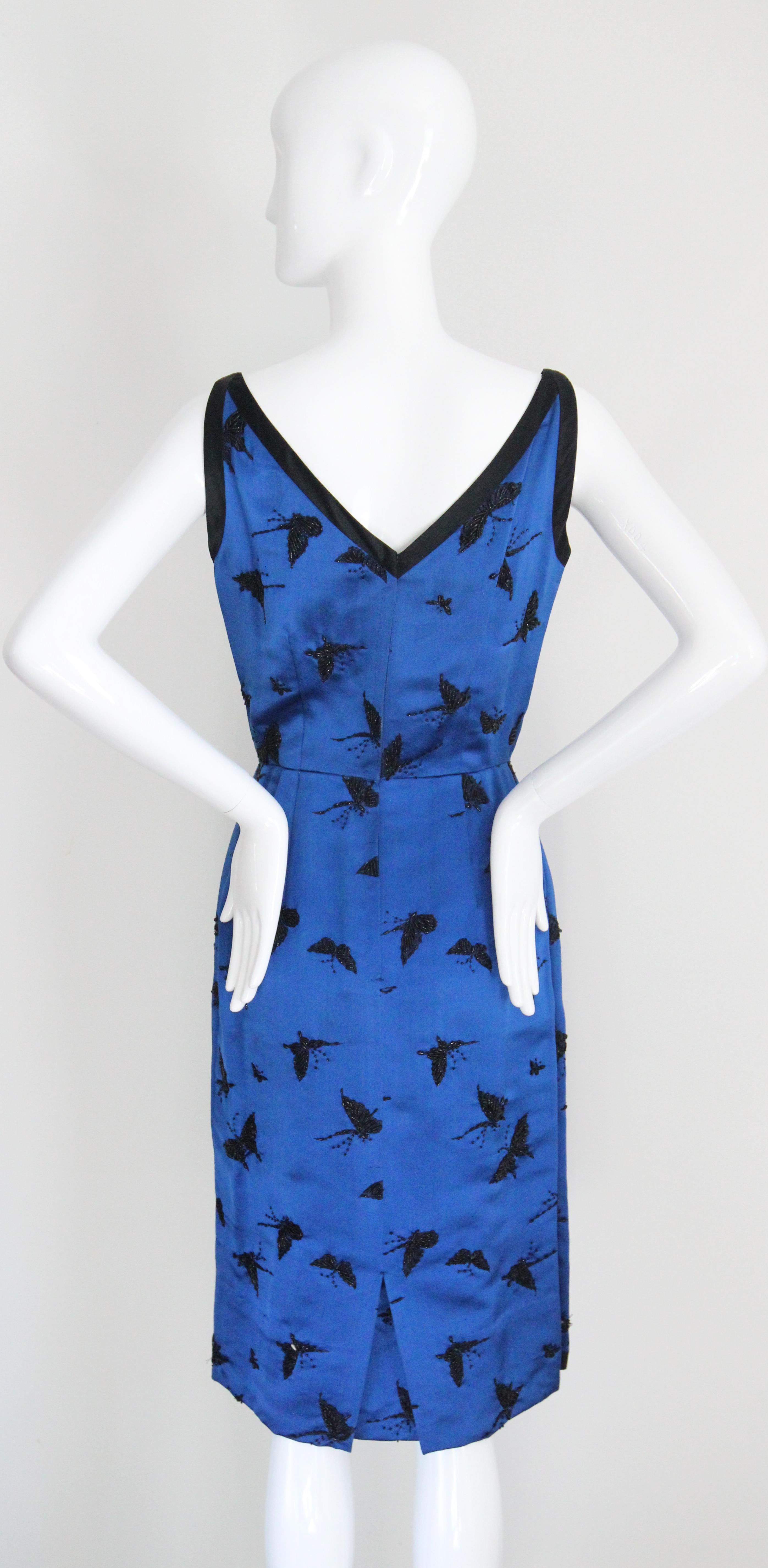 Vestido de cóctel con cuentas de raso azul cobalto de los años 50 Vintage Mariposa UK 6-8 US 2-4 en venta 6