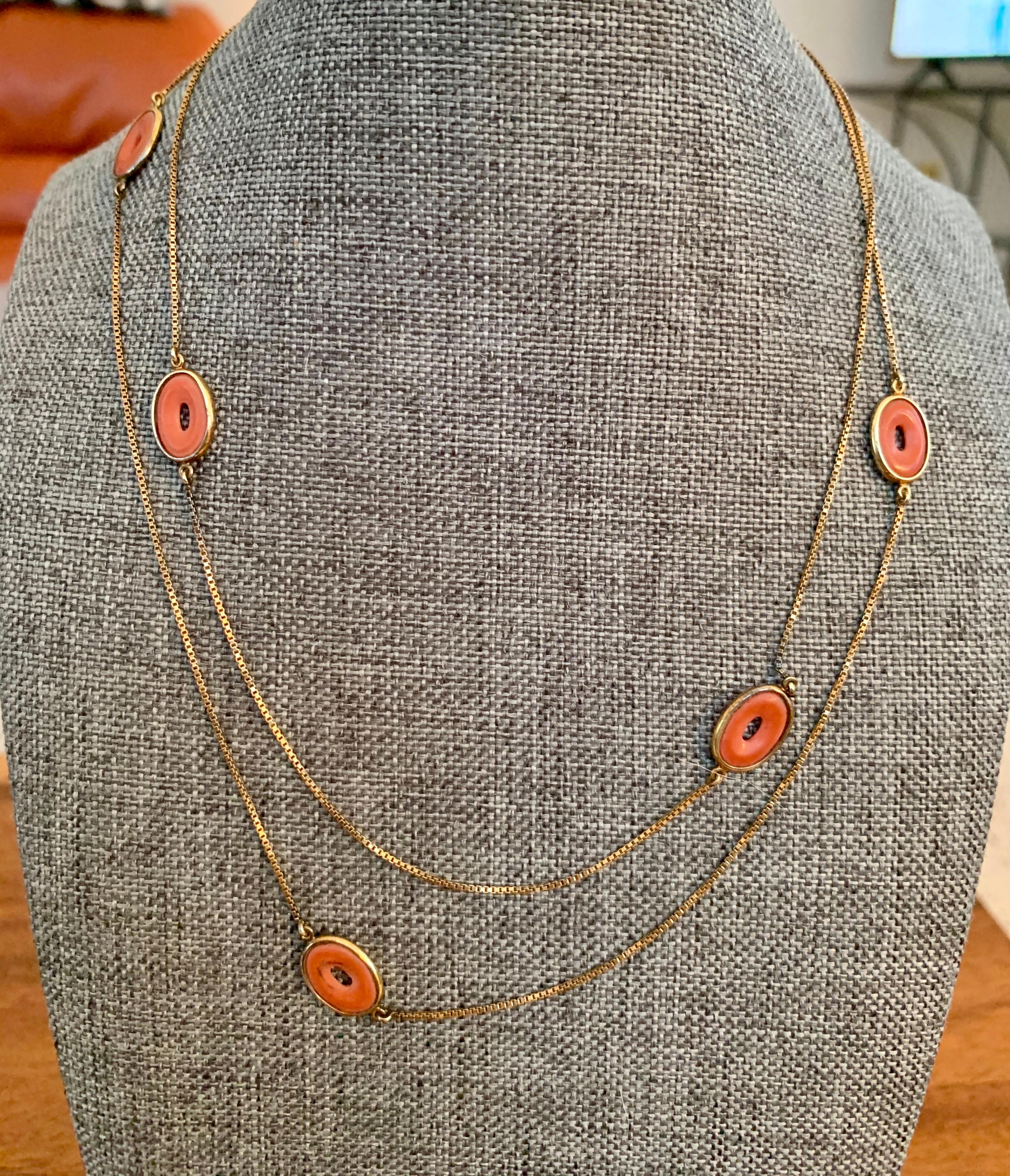 Vintage 1950s Coral Link and 14 Karat Yellow Gold Necklace In Good Condition In St. Louis Park, MN