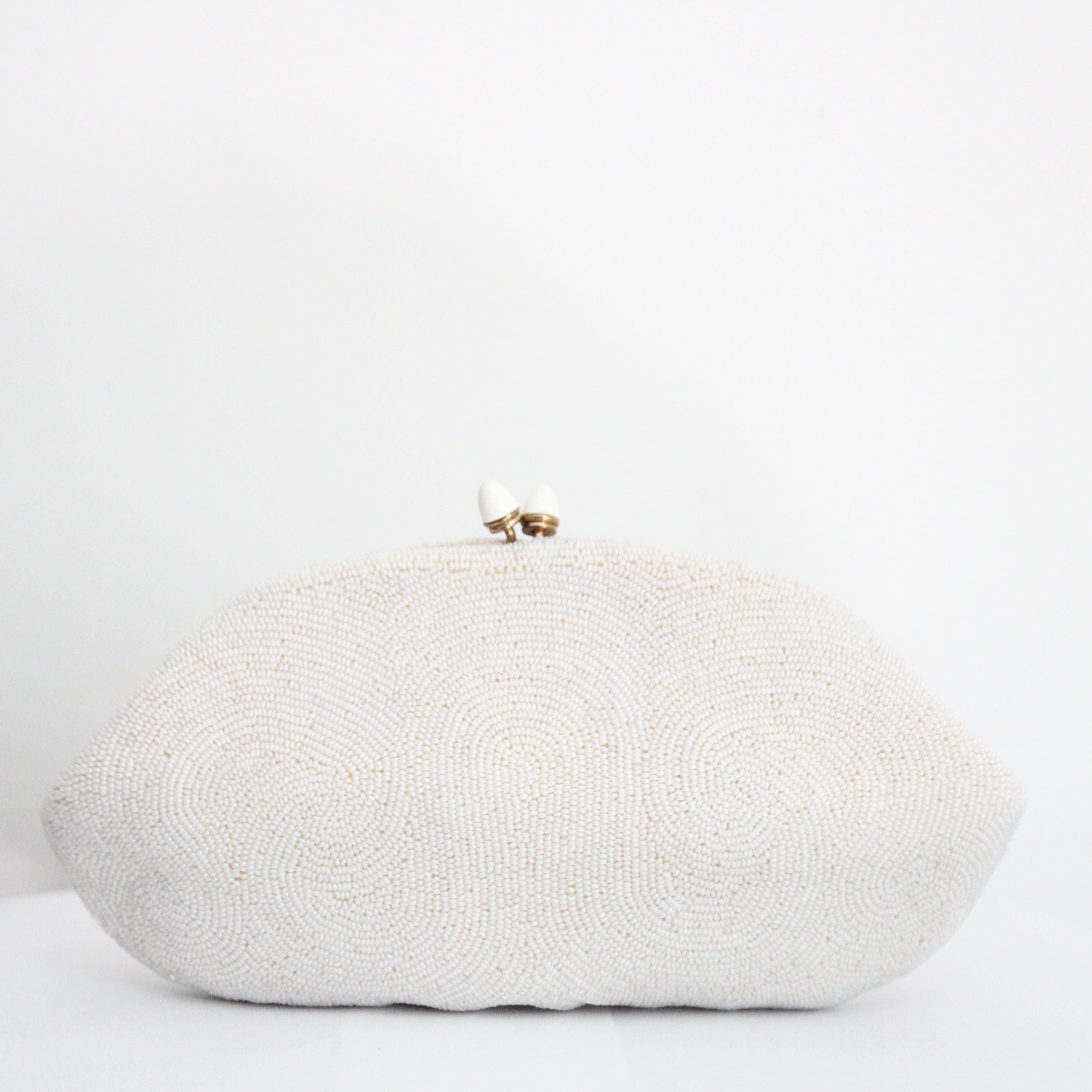 Women's or Men's Vintage 1950s cream beaded purse 1950s cream beaded clutch bag evening bag