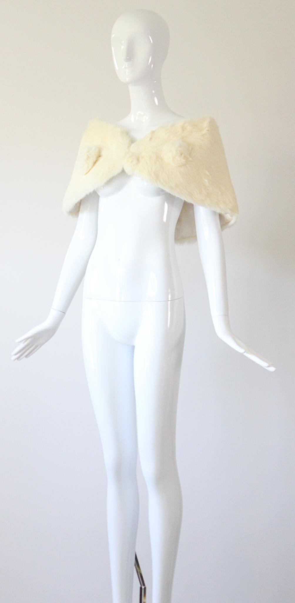 Vintage anni '50 Scialle di pelliccia di Coney Crema Scialle a tracolla Stola di pelliccia di coniglio crema in vendita 1