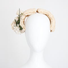 Cappello a fascia con fiocco in rafia crema anni '50 Cappello a fascia floreale anni '50 modisteria