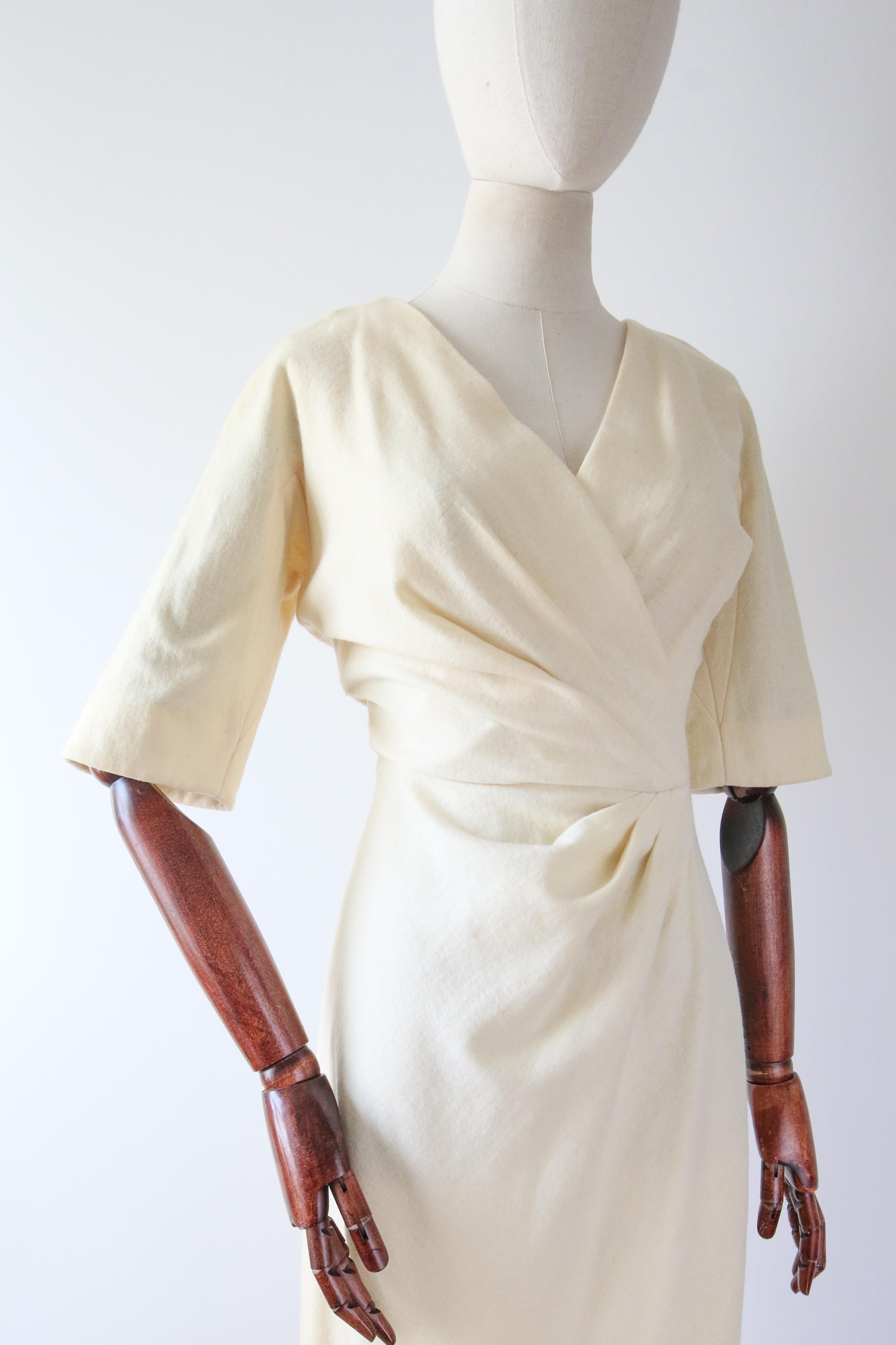 Vintage 1950's cream wool wiggle dress original 1950s fitted dress UK 8 US 4 In Good Condition In Cheltenham, GB