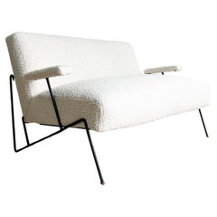 Moderne 2-Sitzer-Sofa aus der Jahrhundertmitte