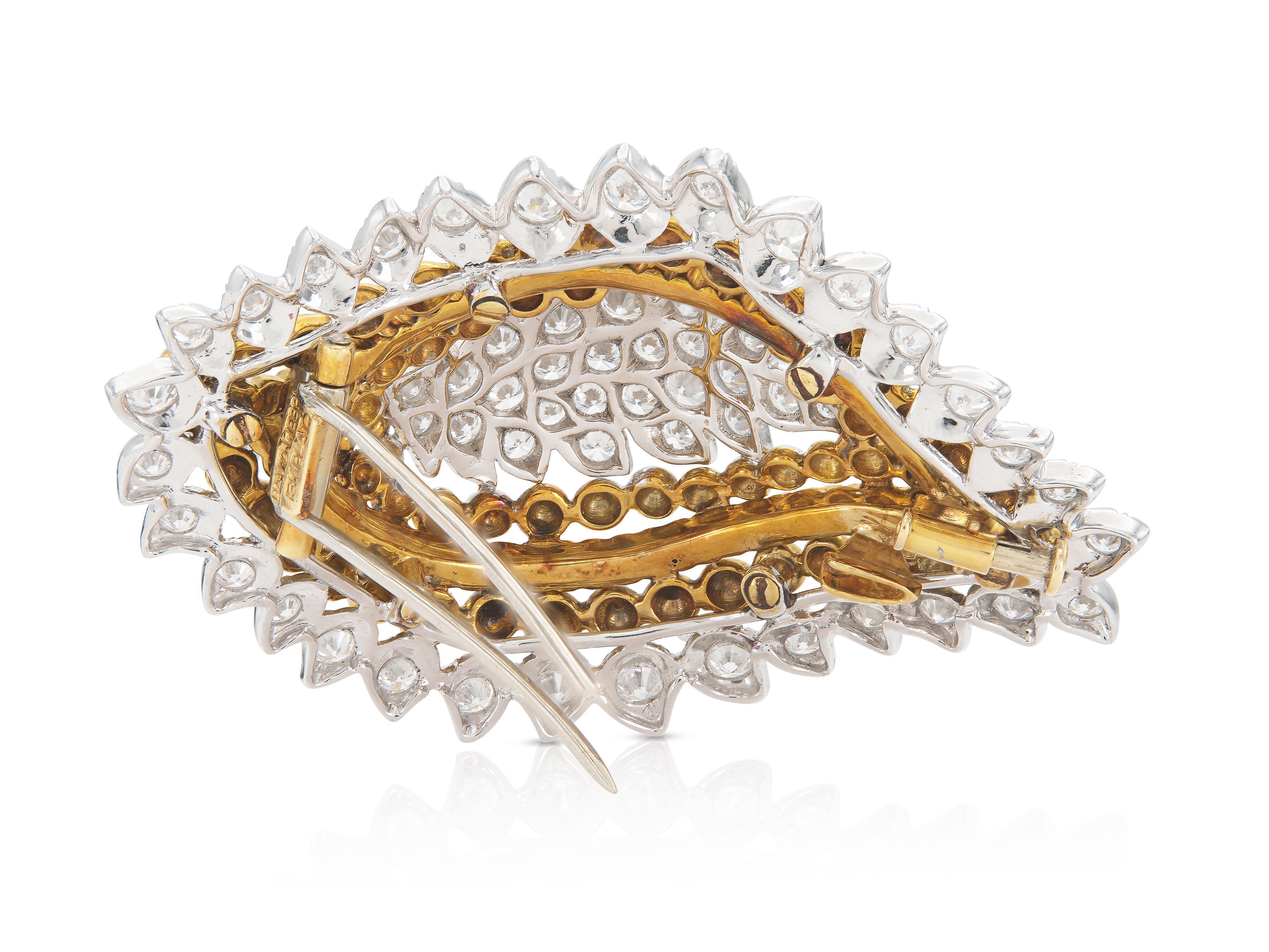 Vintage 1950s David Webb Gold and 6.50 Carat Diamond Leaf Brooch In Good Condition For Sale In New York, NY