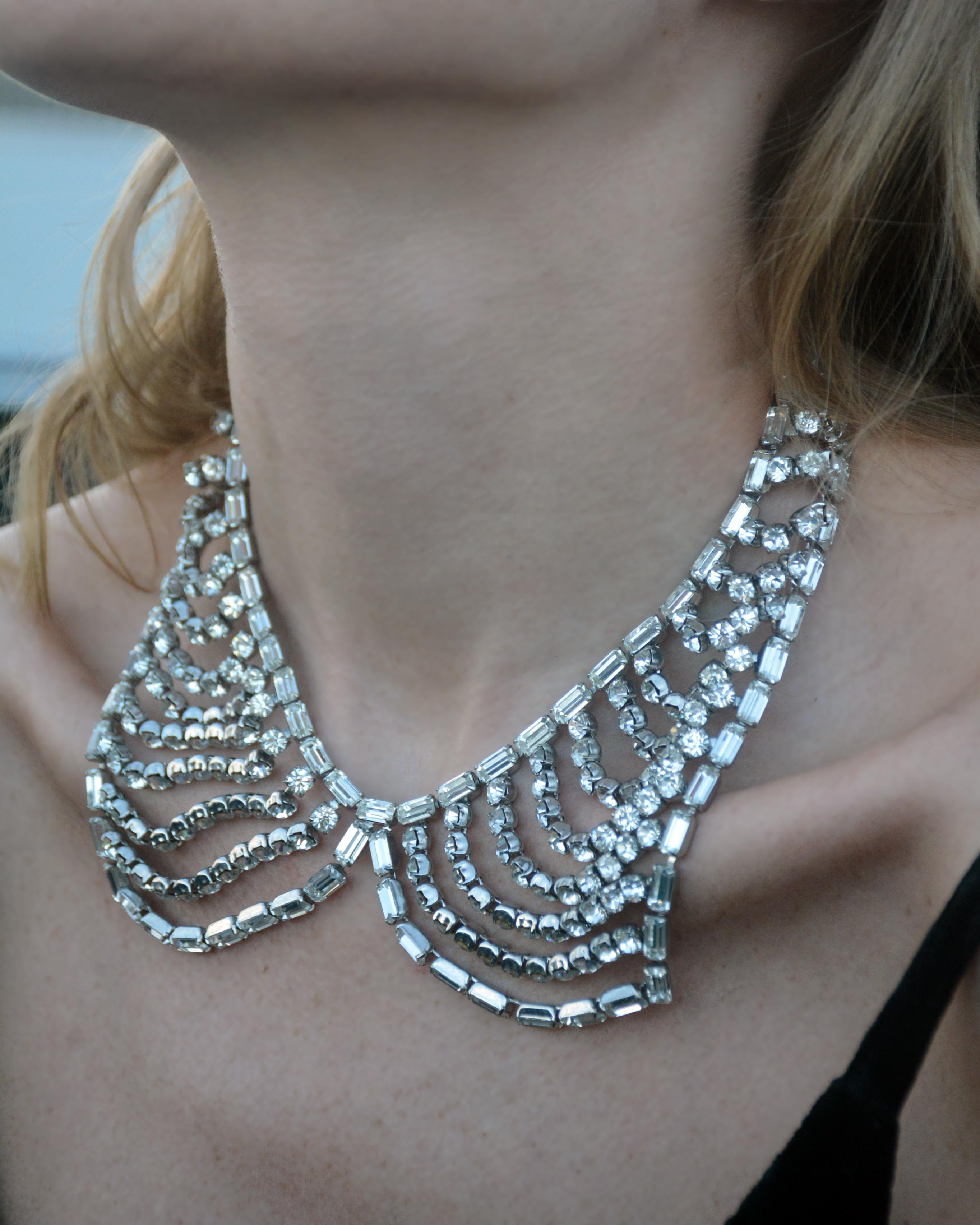 VINTAGE 1950s DIAMANTÉ COLLAR NECKLACE (Weiss) In Excellent Condition For Sale In New York, NY