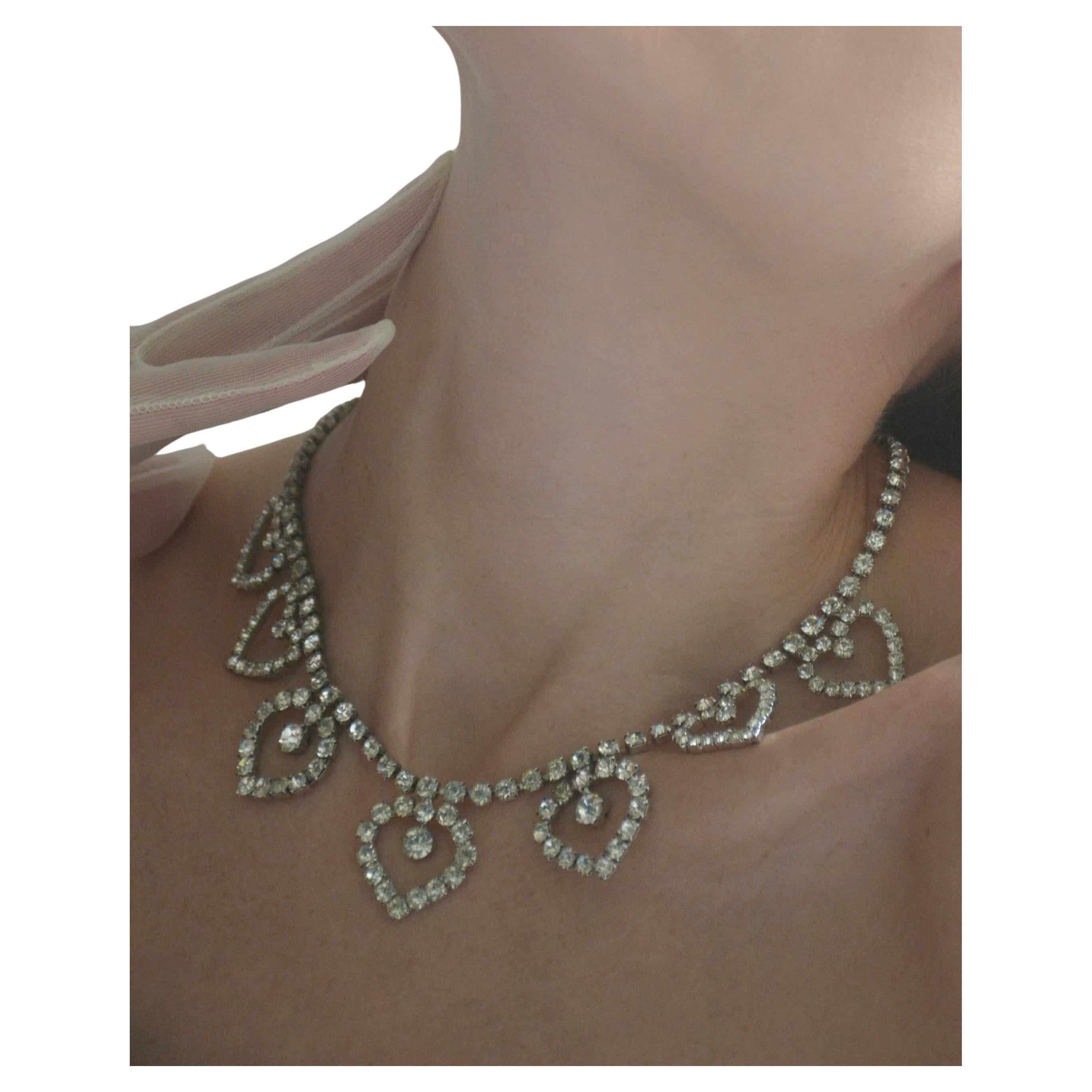 VINTAGE 1950s DIAMANTÉ HEART STATEMENT NECKLACE For Sale