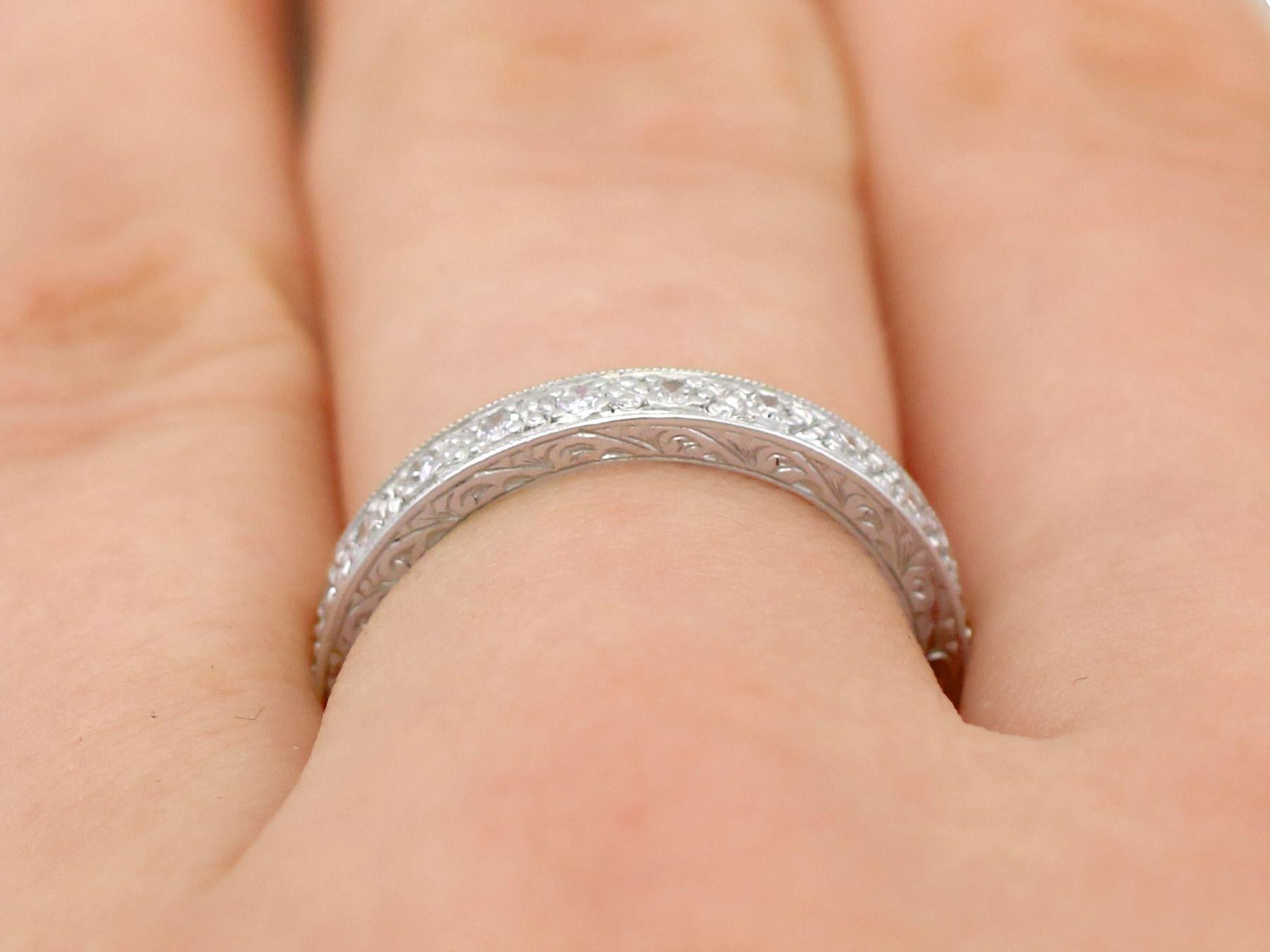 Vintage-Eternity-Ring aus Platin mit Diamanten und Platin, 1950er Jahre im Angebot 3