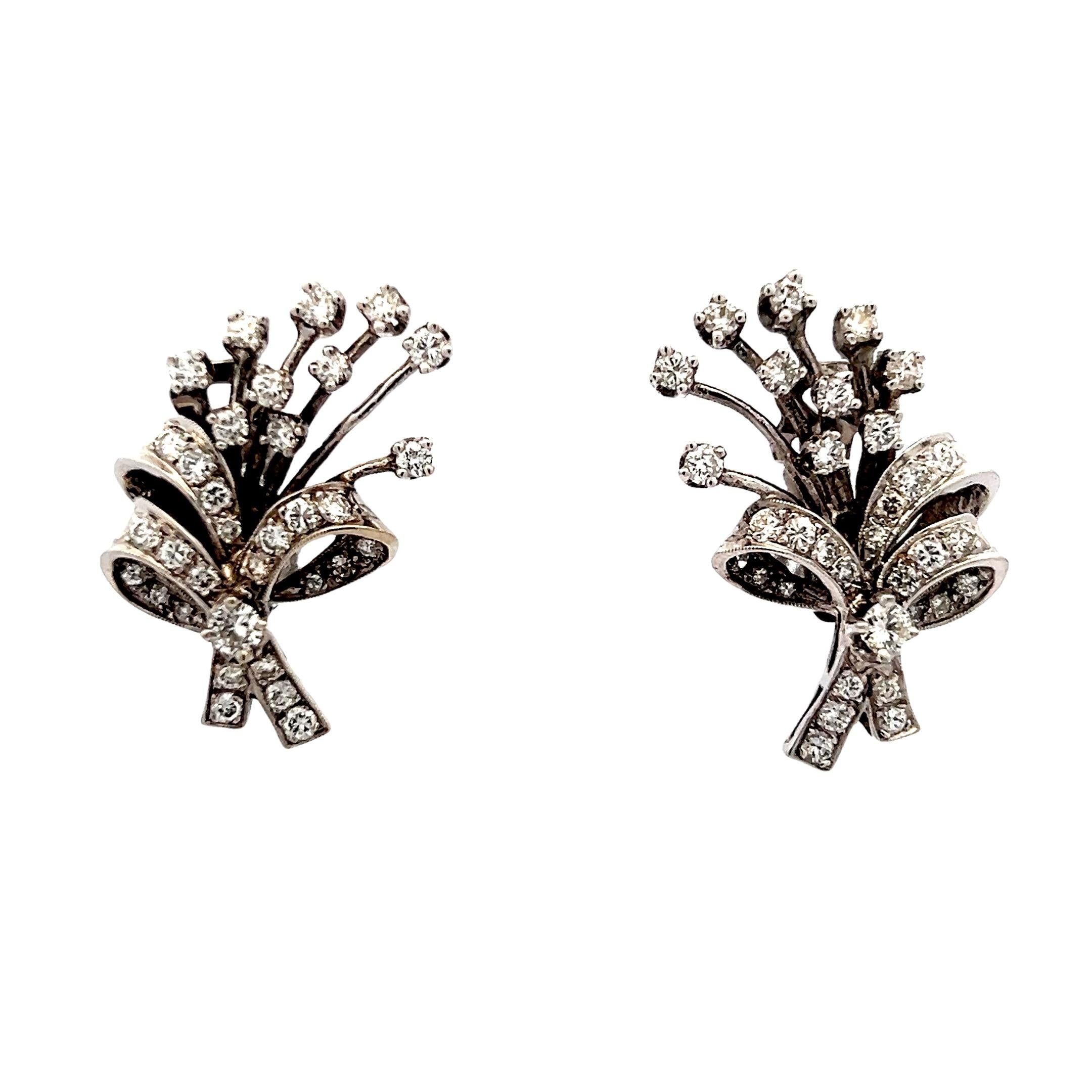 Rétro Boucles d'oreilles en or blanc 18 carats, 3 carats. en vente