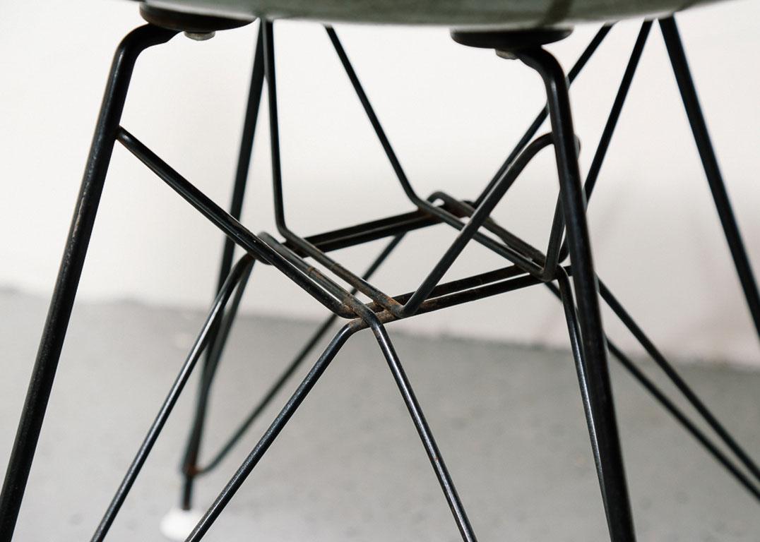 Vintage 1950s Eames DAR Shell Chair 5