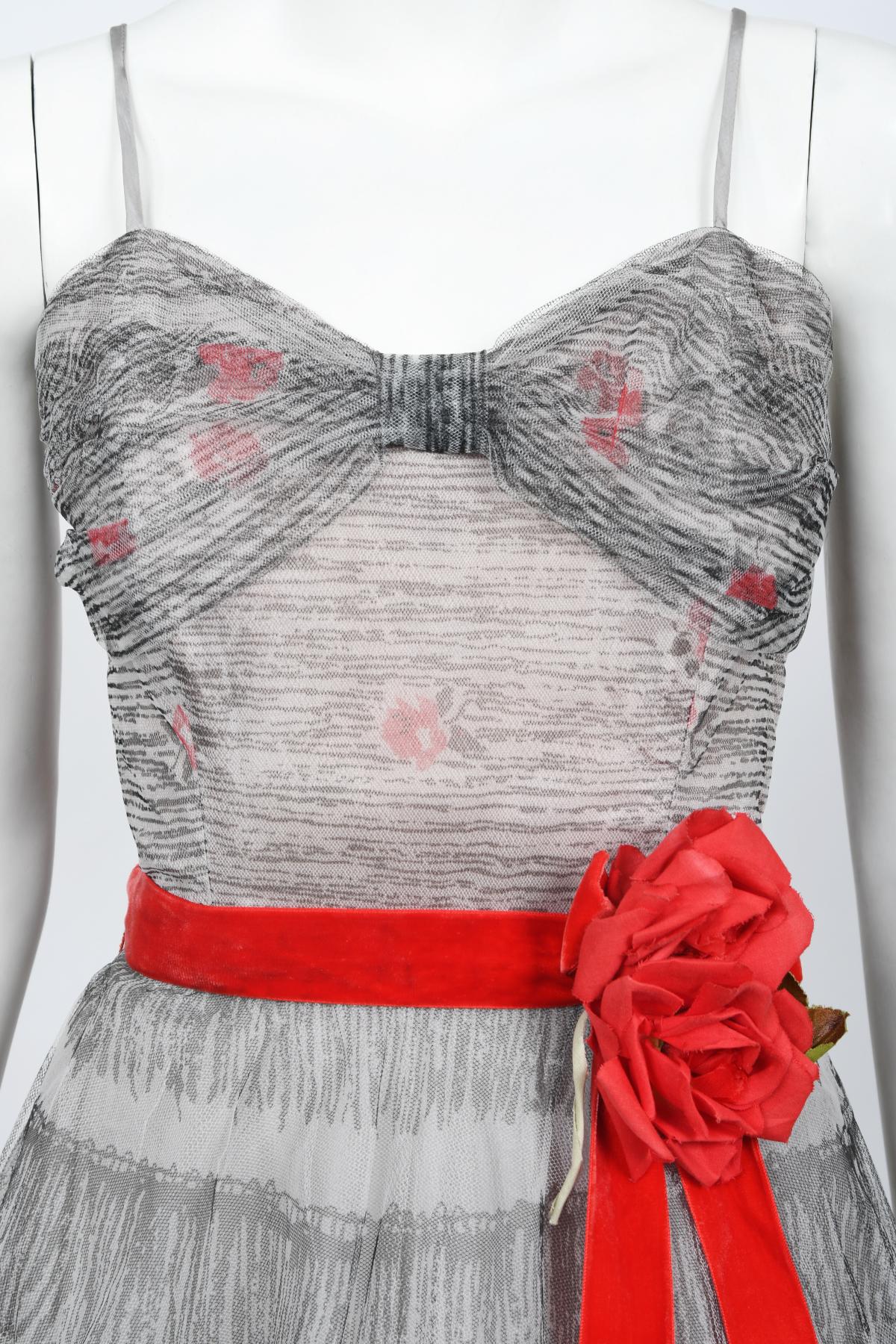Gris Vintage 1950's Emma Domb Red Roses Illusion Print Tulle Full-Skirt Party Dress en vente