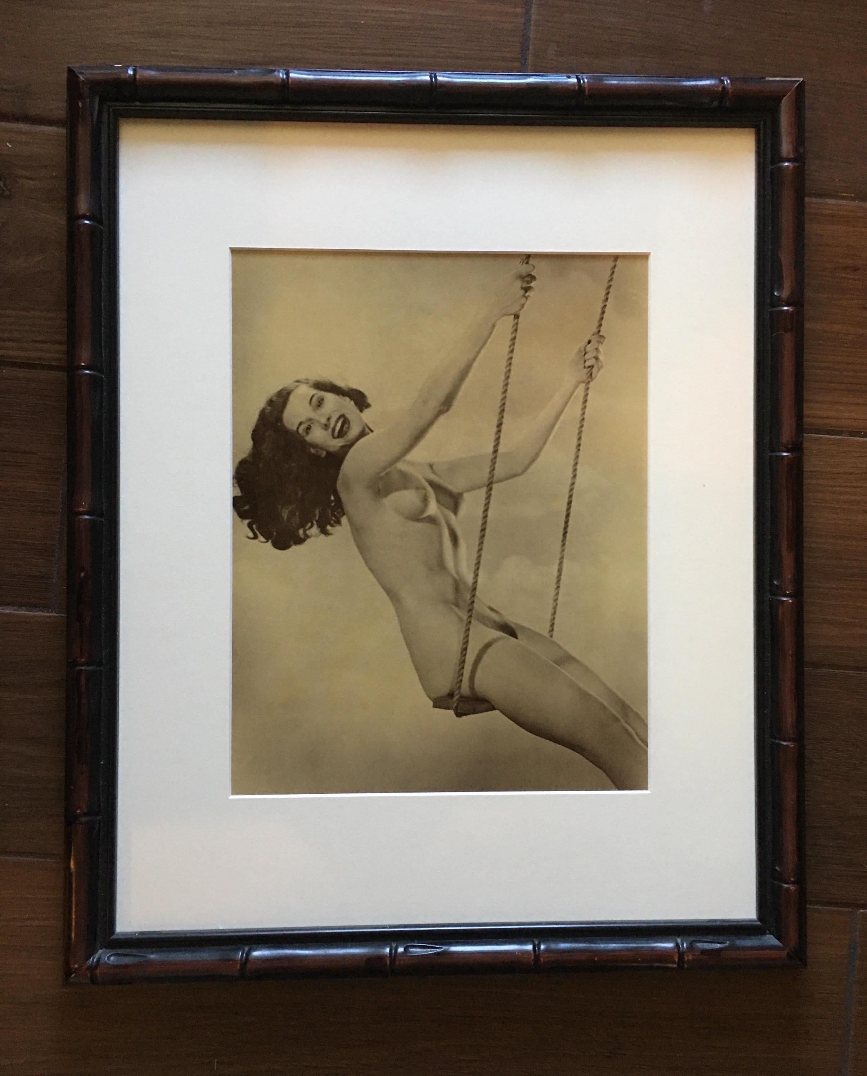 Papier Vintage 1950s Female Nude on Swing Hand Toned Green Original Photograph Encadré en vente