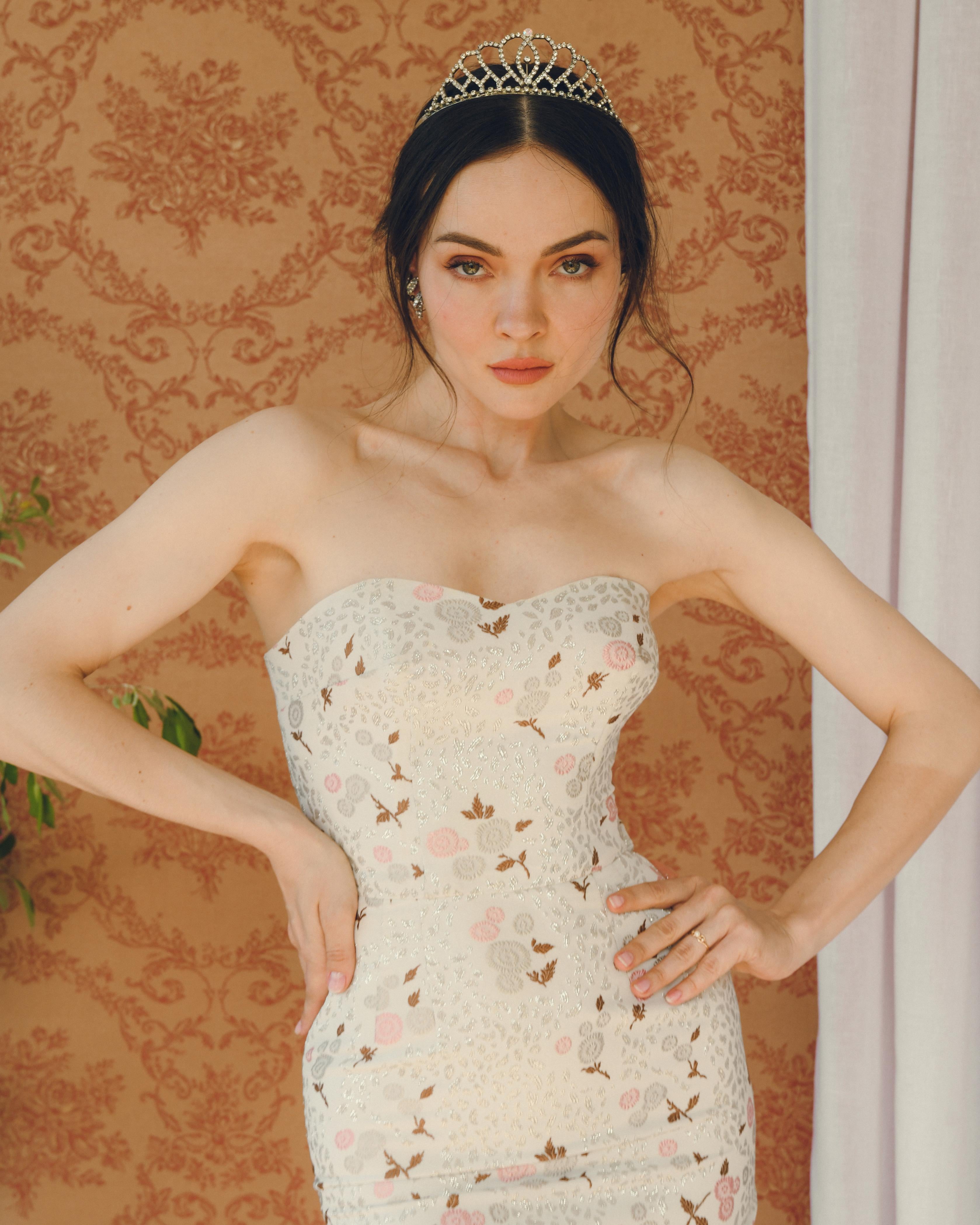 Vintage 1950s Floral Lamé Bustier Wiggle Dress Bon état - En vente à New York, NY