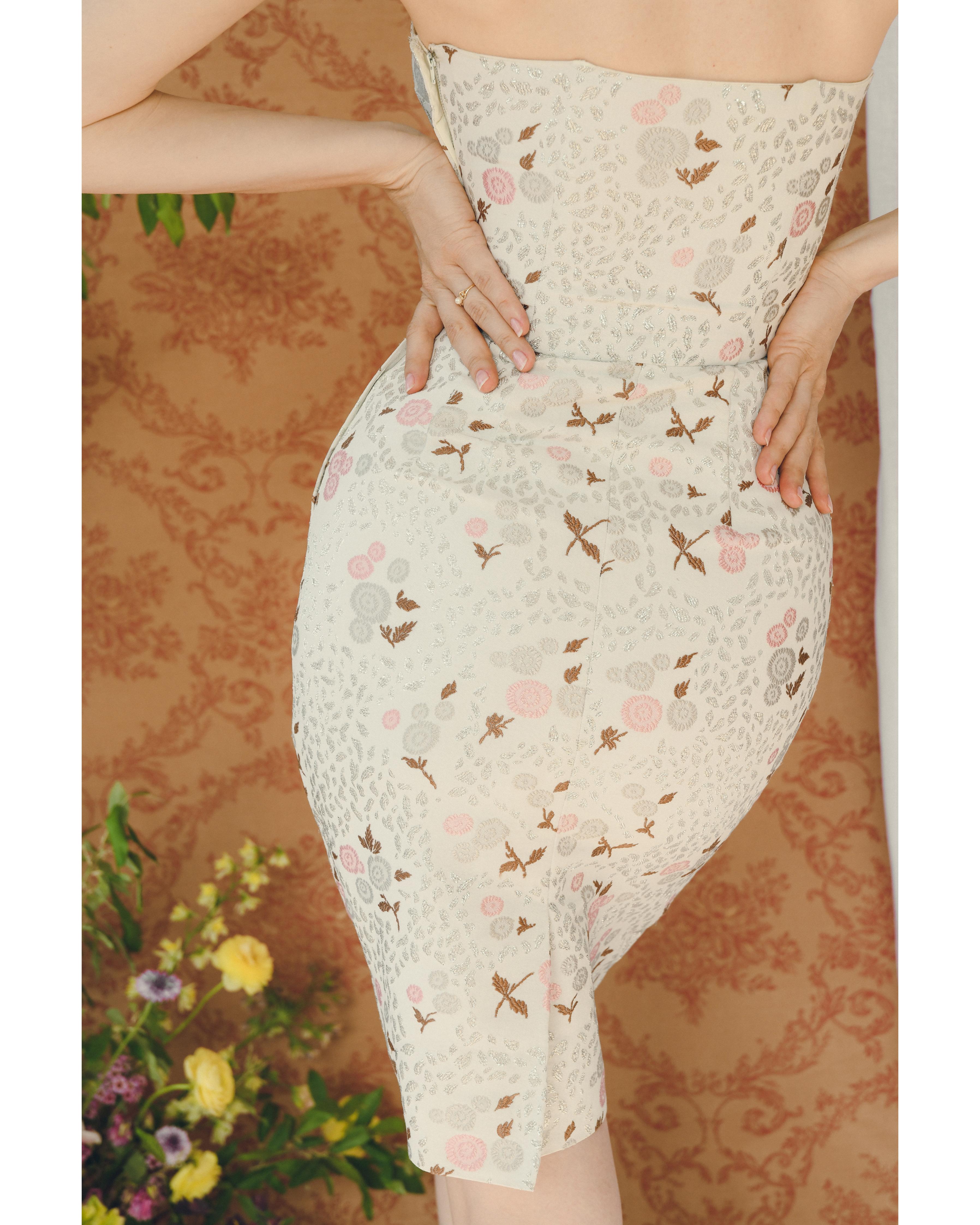 Vintage 1950s Floral Lamé Bustier Wiggle Dress en vente 1