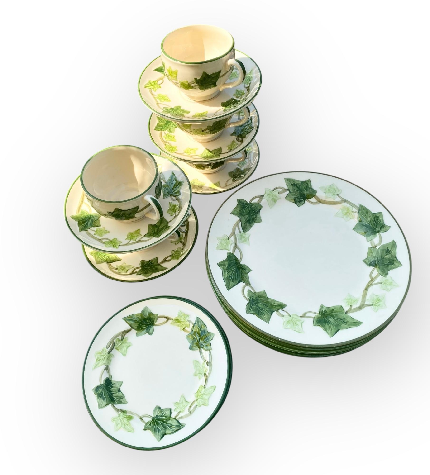 Vintage 1950's Franciscan Ivy Pattern Dinnerware en vente 3