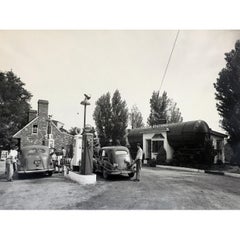 Photographie vintage d'une station-service des années 1950