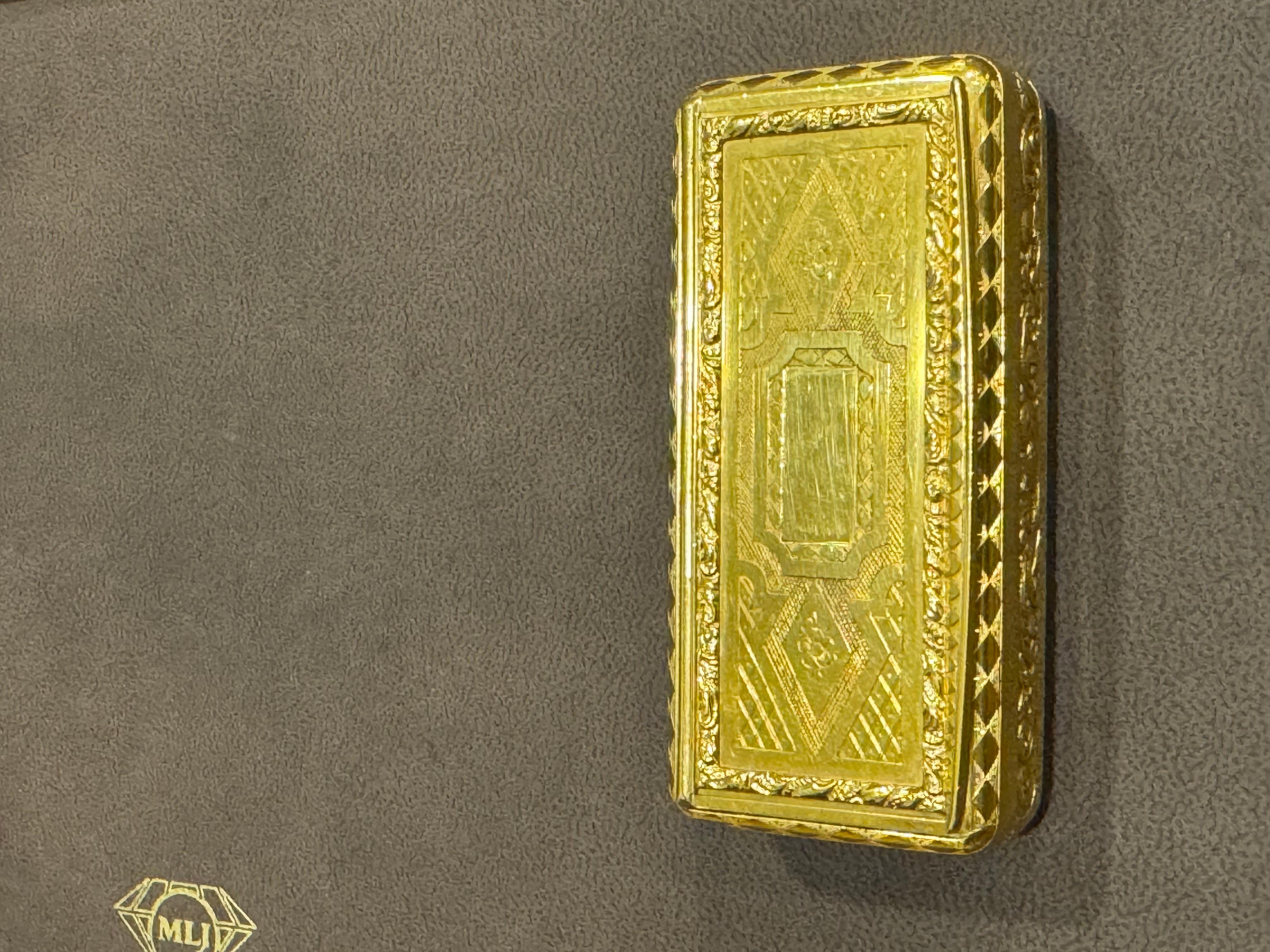 Vintage 1950s Gold Rectangular BOX 18 Karat Yellow Gold 130 Gram 3.2X1.5X1 Inchs For Sale 1