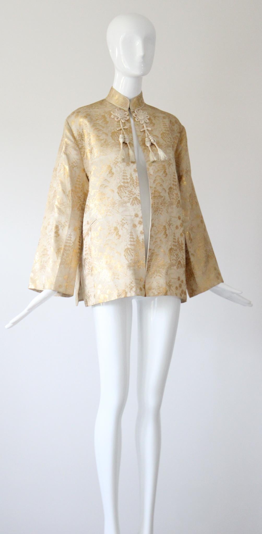 Vintage 1950s Golden Brocade Chinoiserie Abend Jacke Gold Lurex Jacke US 10 im Zustand „Gut“ im Angebot in Cheltenham, GB
