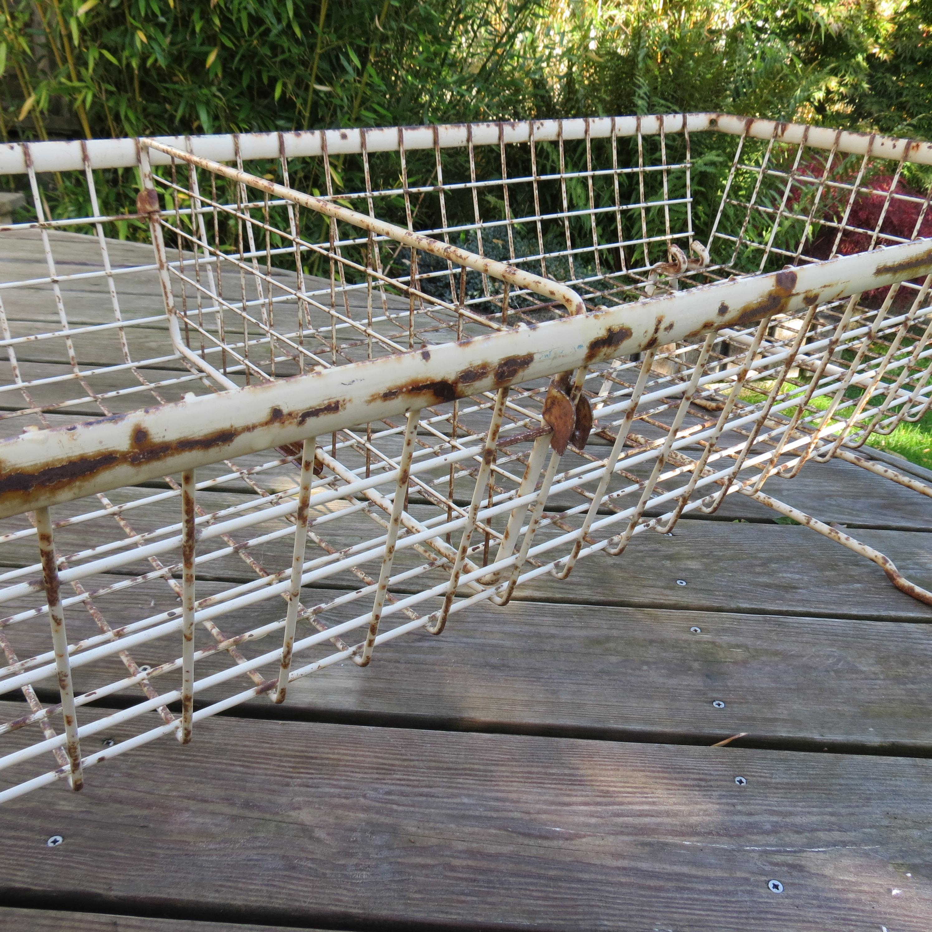 Vintage 1950s Good Quality Large Wire Storage Basket Planter In Good Condition In Stow on the Wold, GB