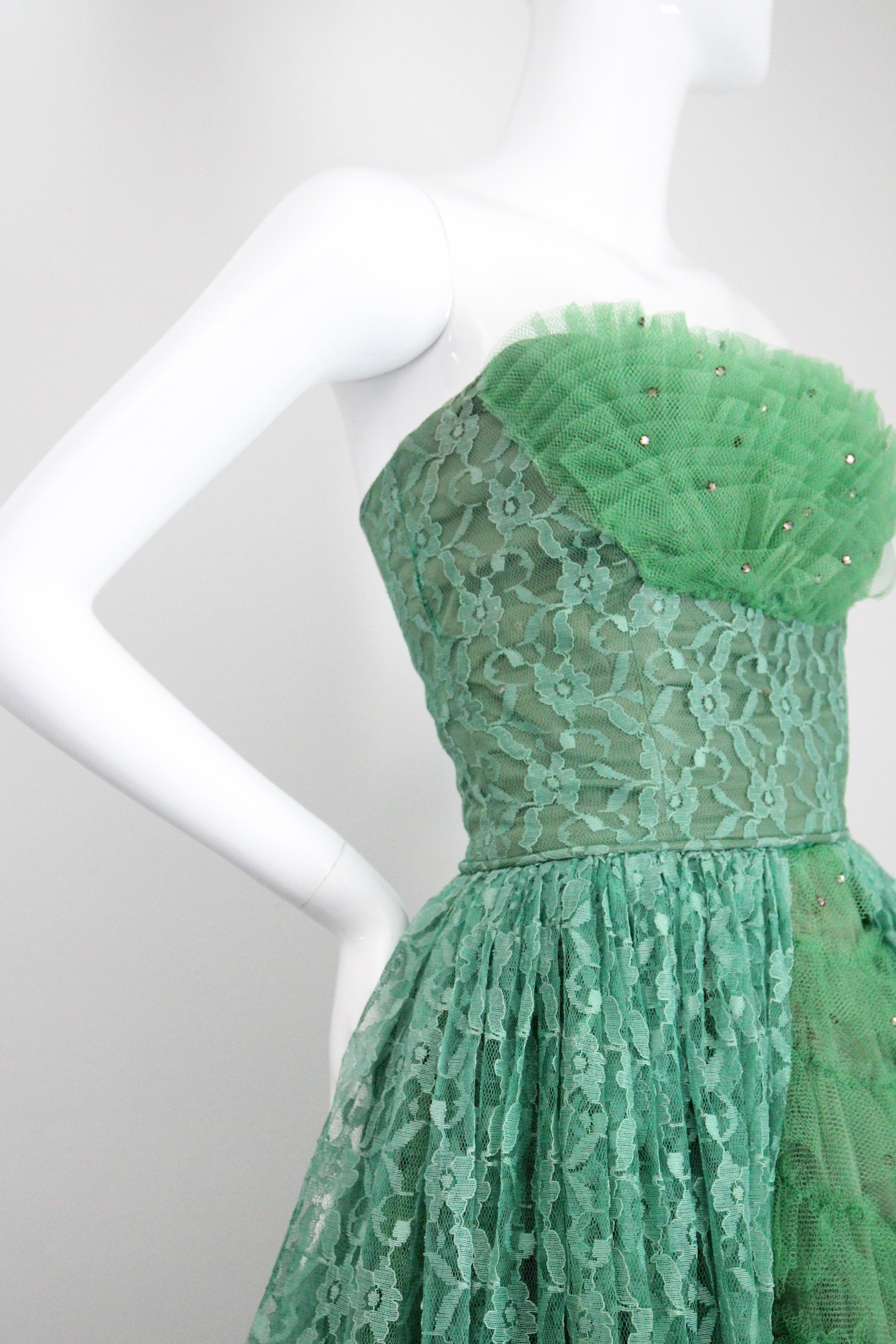 Vintage 1950's Green Tulle Strapless Evening Gown Lace Evening Dress UK 6 US 2 For Sale 2