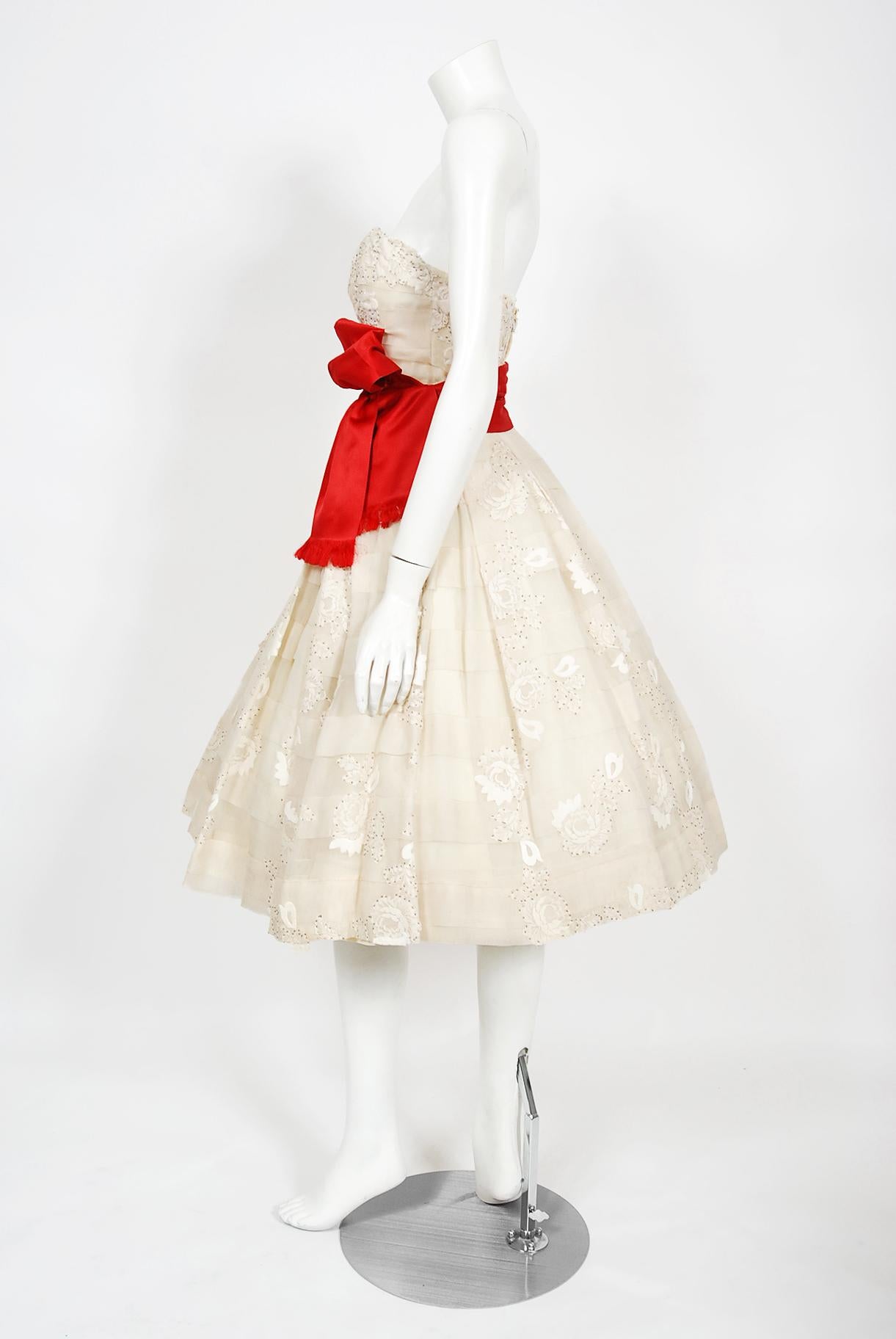 Vintage 1950's Harvey Berin Ivory Beaded Lace Appliqué Silk Strapless Full Dress 5