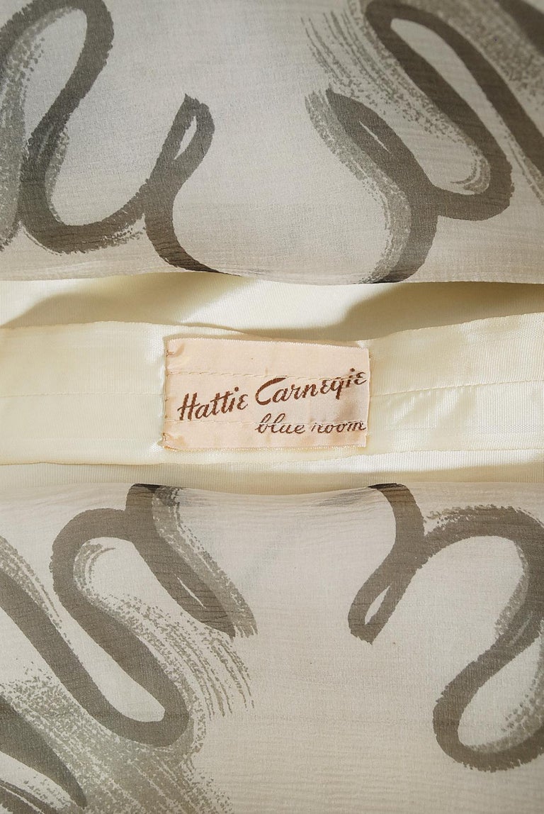 Vintage 1950's Hattie Carnegie Couture Whimsical Hand-Painted Cream Silk Gown  For Sale 11