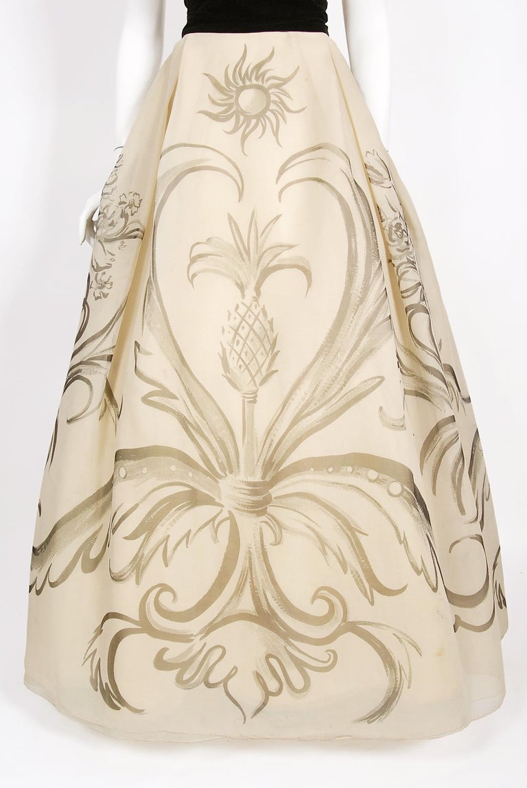 Vintage 1950's Hattie Carnegie Couture Whimsical Hand-Painted Cream Silk Gown  For Sale 3