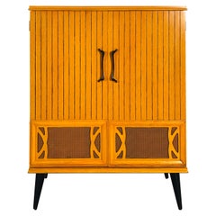Vintage 1950s Home Dry Bar Cabinet
