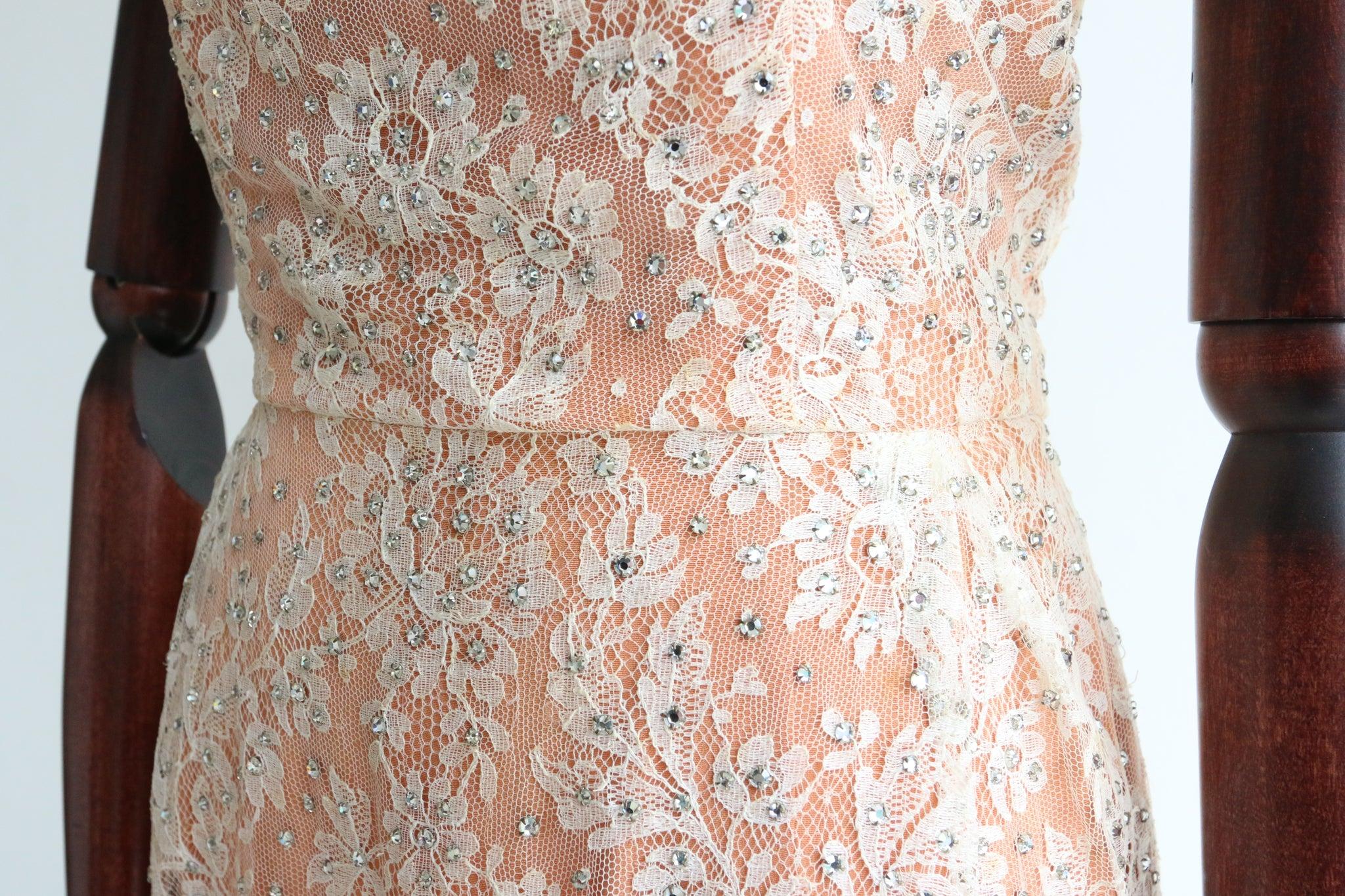 Vintage 1950's Howard Greer Lace and Rhinestone Embellished Dress UK 8 US 4 In Good Condition For Sale In Cheltenham, GB
