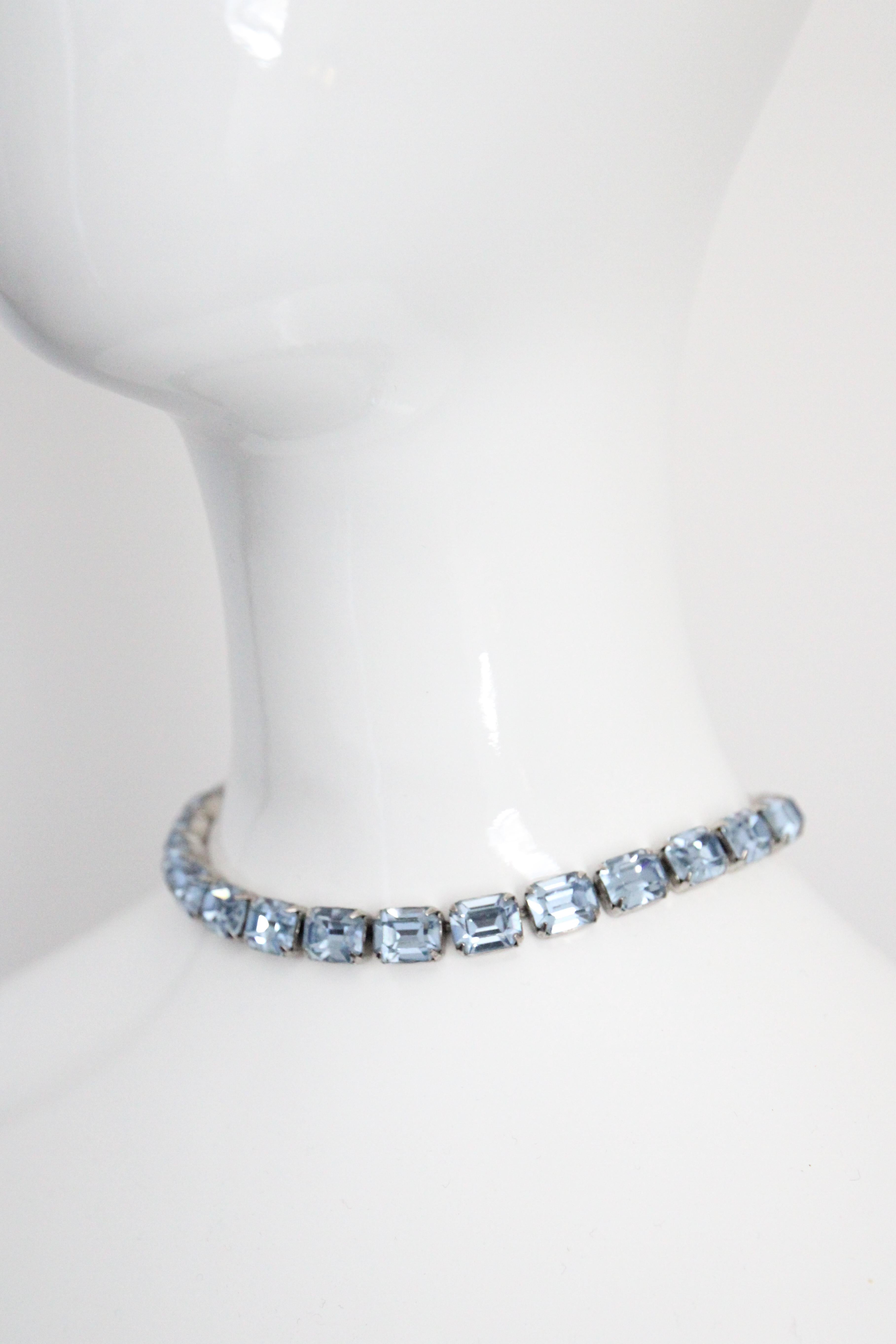 Vintage 1950's Ice Blue Weiss Rhinestone Choker Necklace 1950's Weiss Choker en vente 1