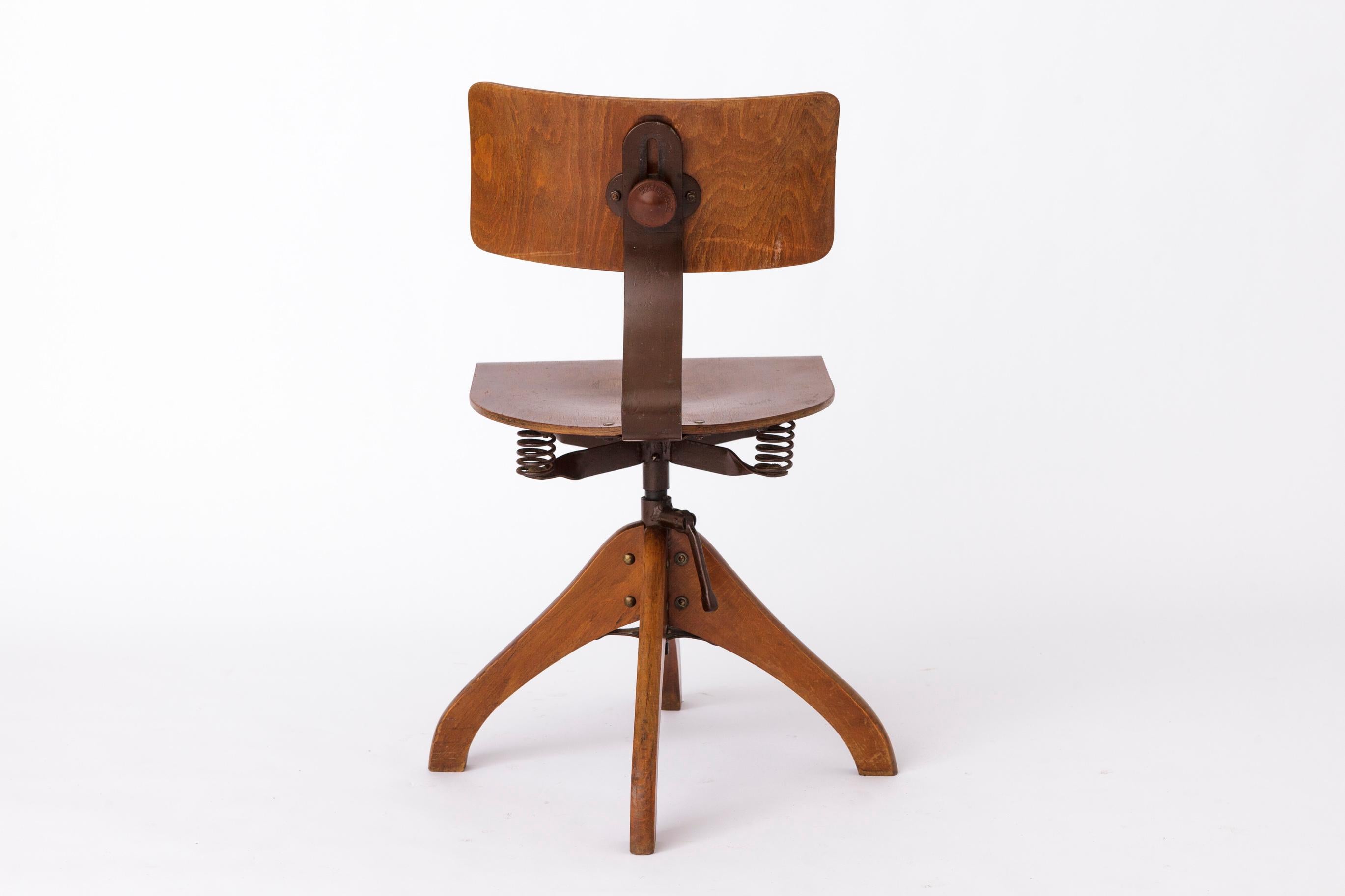 Vintage 1950s Industrial Chair – Adjustable German Factory Stool For Sale 2
