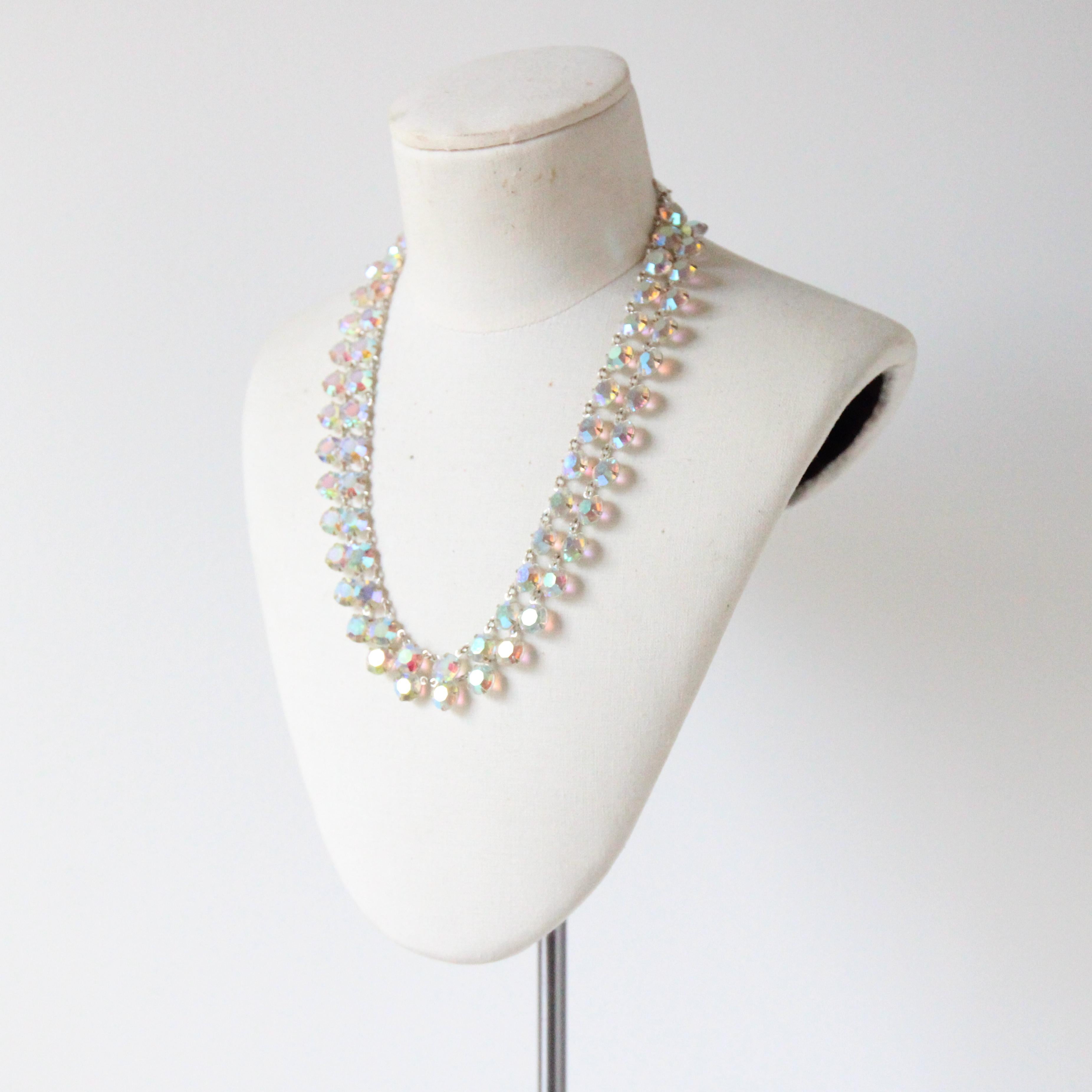 Art Déco Vintage By 1950 Collana di strass iridescenti 1950 Collana a più fili in vendita