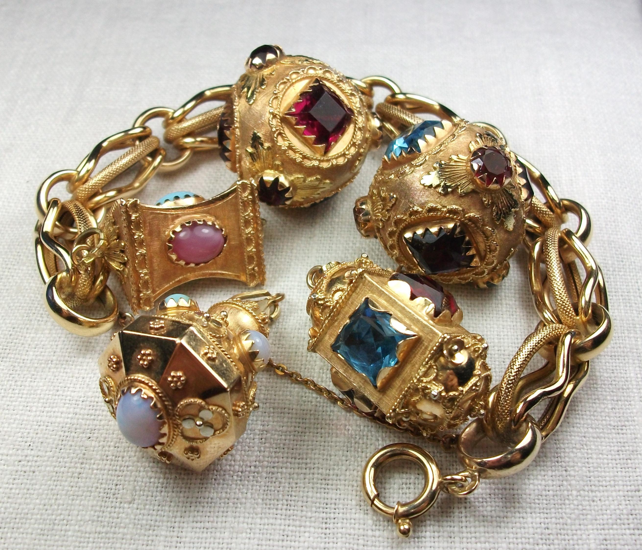 Retro Vintage 1950s Italian 18k Yellow Gold Etruscan Revival Charm Bracelet 130 Grams For Sale