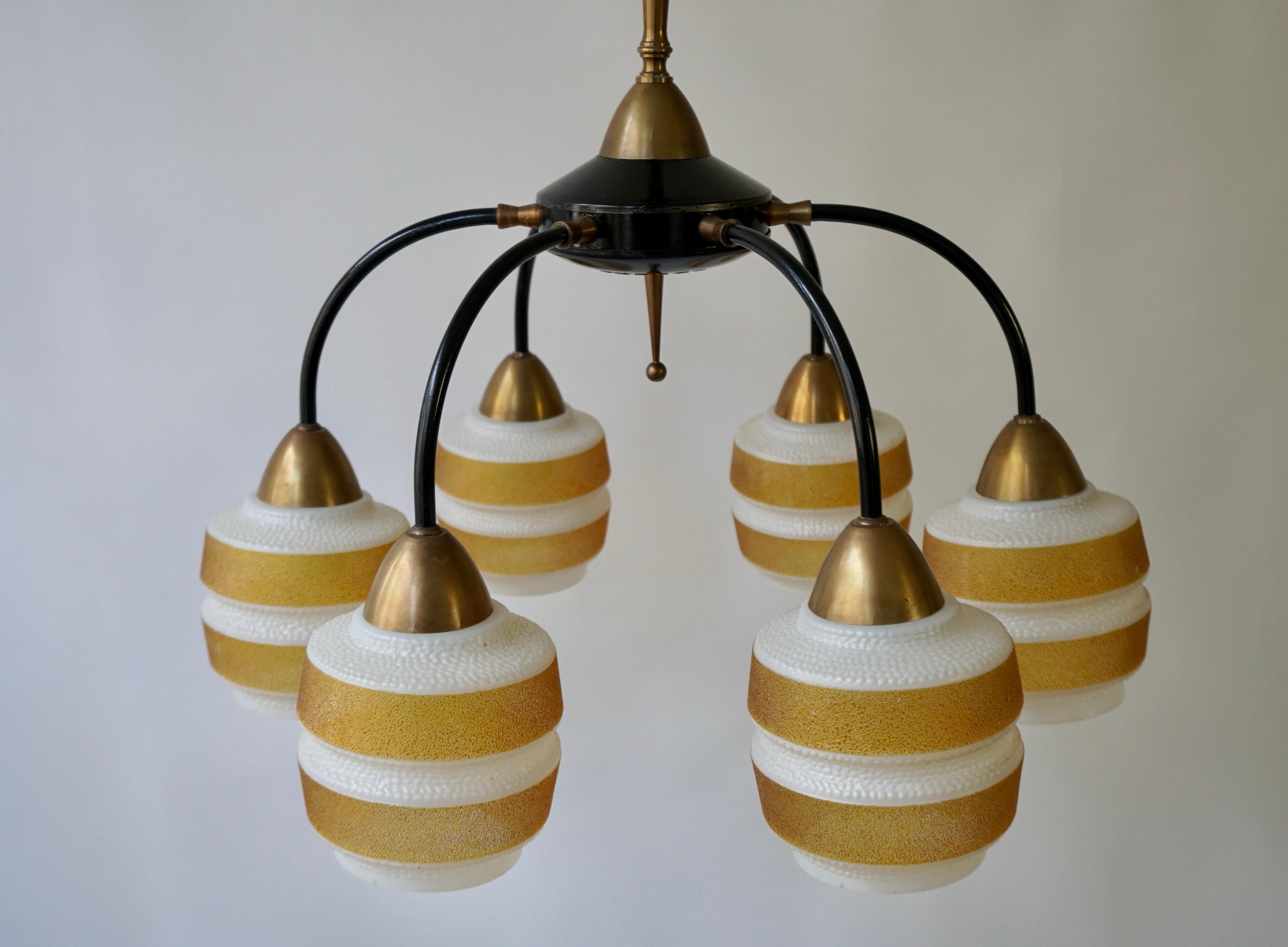 Vintage 1950s Italian Brass and Glass Chandelier For Sale 1