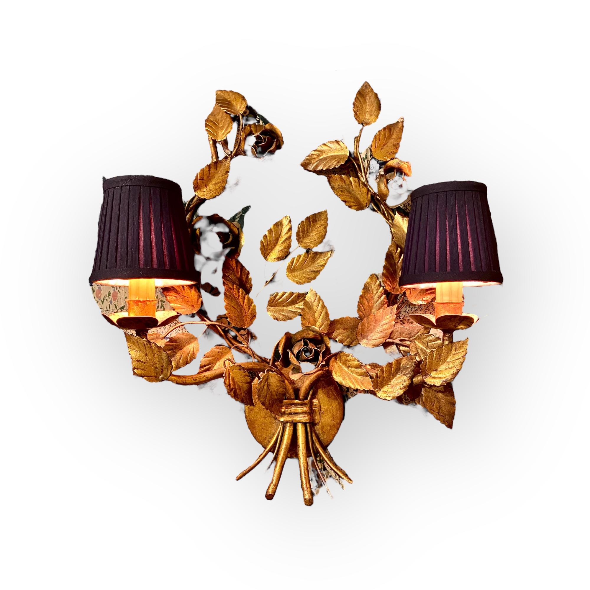 Vintage 1950s Italian Florentine Gilt Tole Floral Bouquet Lighted Wall S For Sale 3