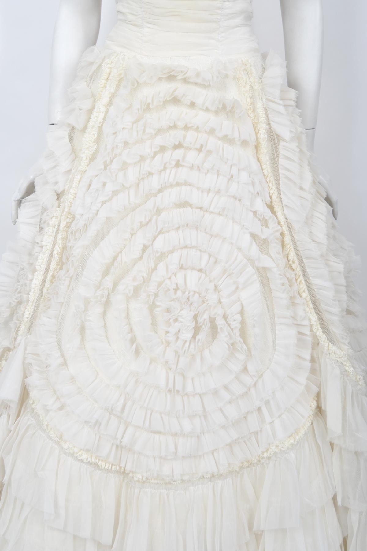 Vintage 1950's Elfenbein Chiffon trägerlos Tiered Ruffle voller Länge Hochzeitskleid  1