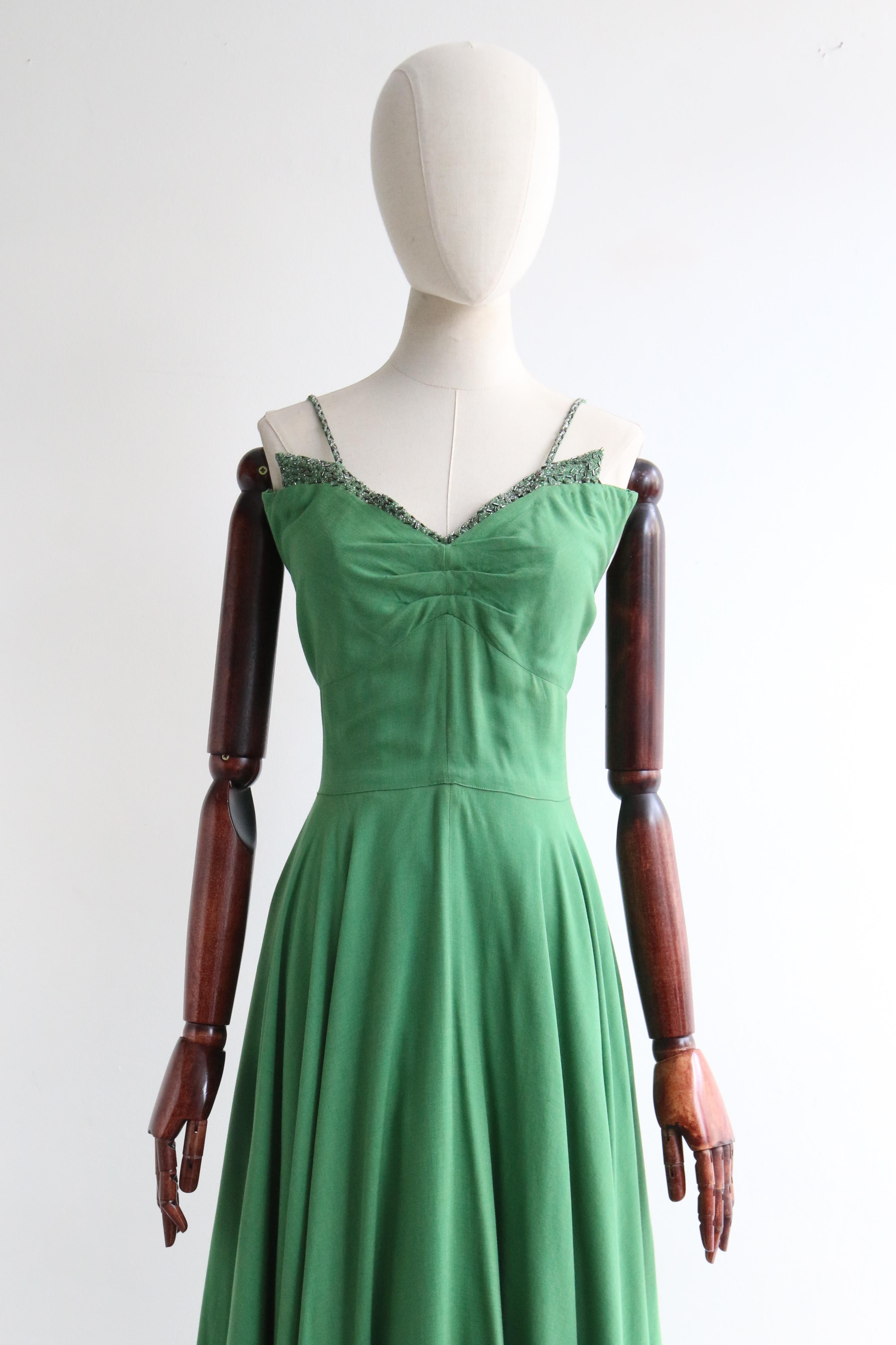 Vintage 1950's Jade Green Bead Embellished Evening Dress & Bolero UK 12 US 8 In Good Condition For Sale In Cheltenham, GB