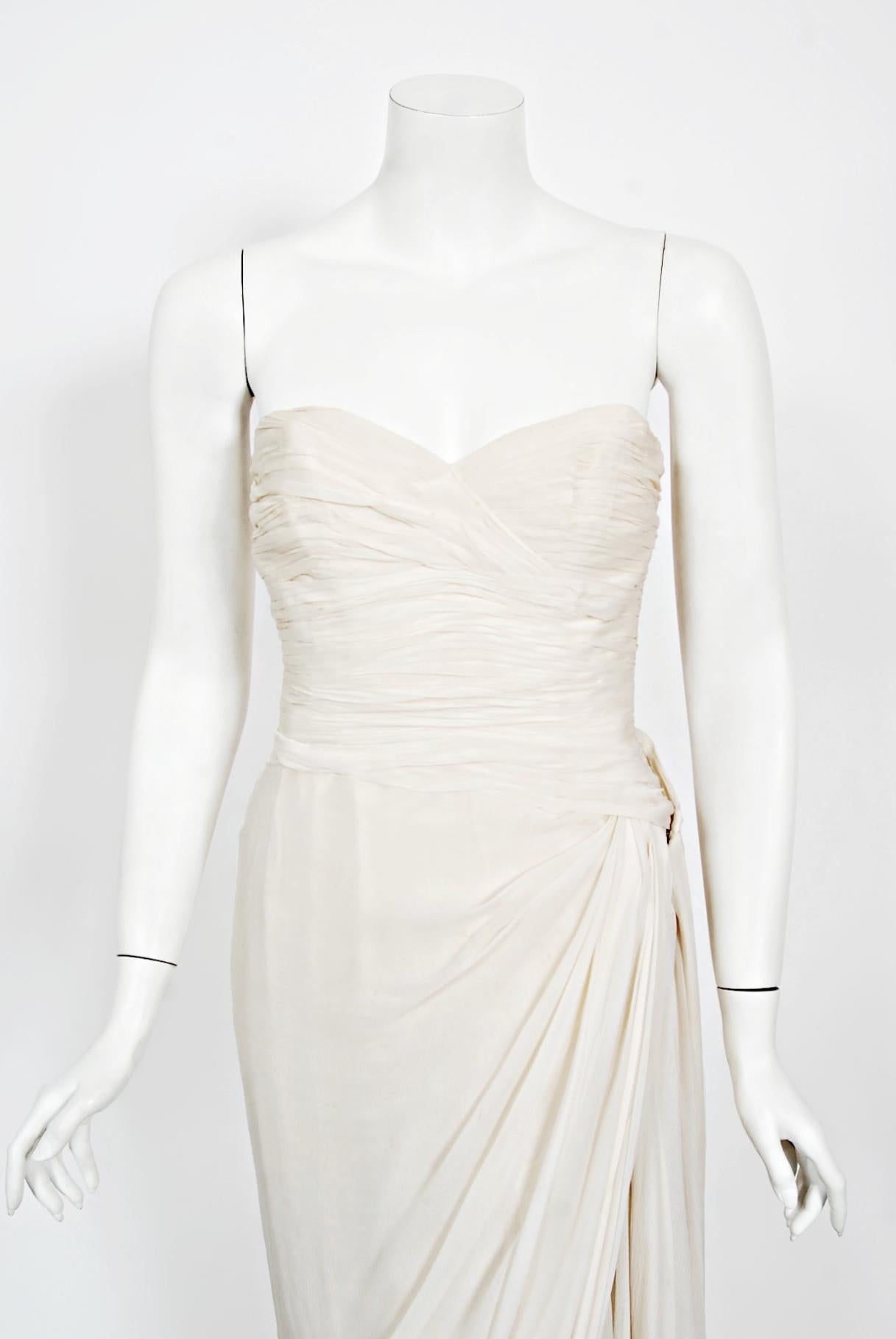Women's Vintage 1950s Jean Dessès Haute Couture Ivory Silk Chiffon Strapless Draped Gown