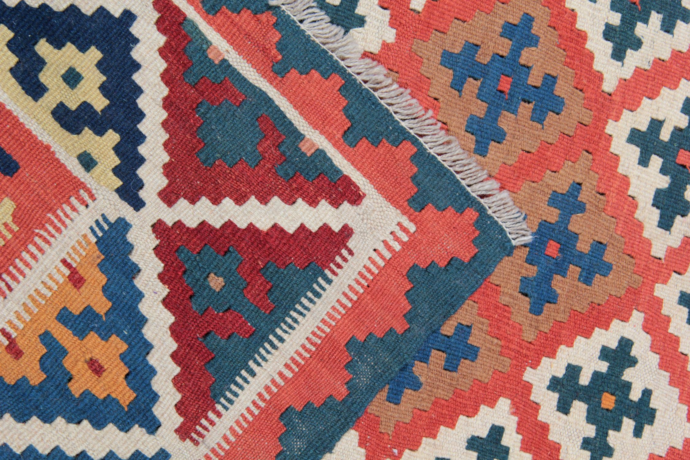 Wool Vintage 1950s Kilim Rug with Multicolour Diamond Pattern For Sale