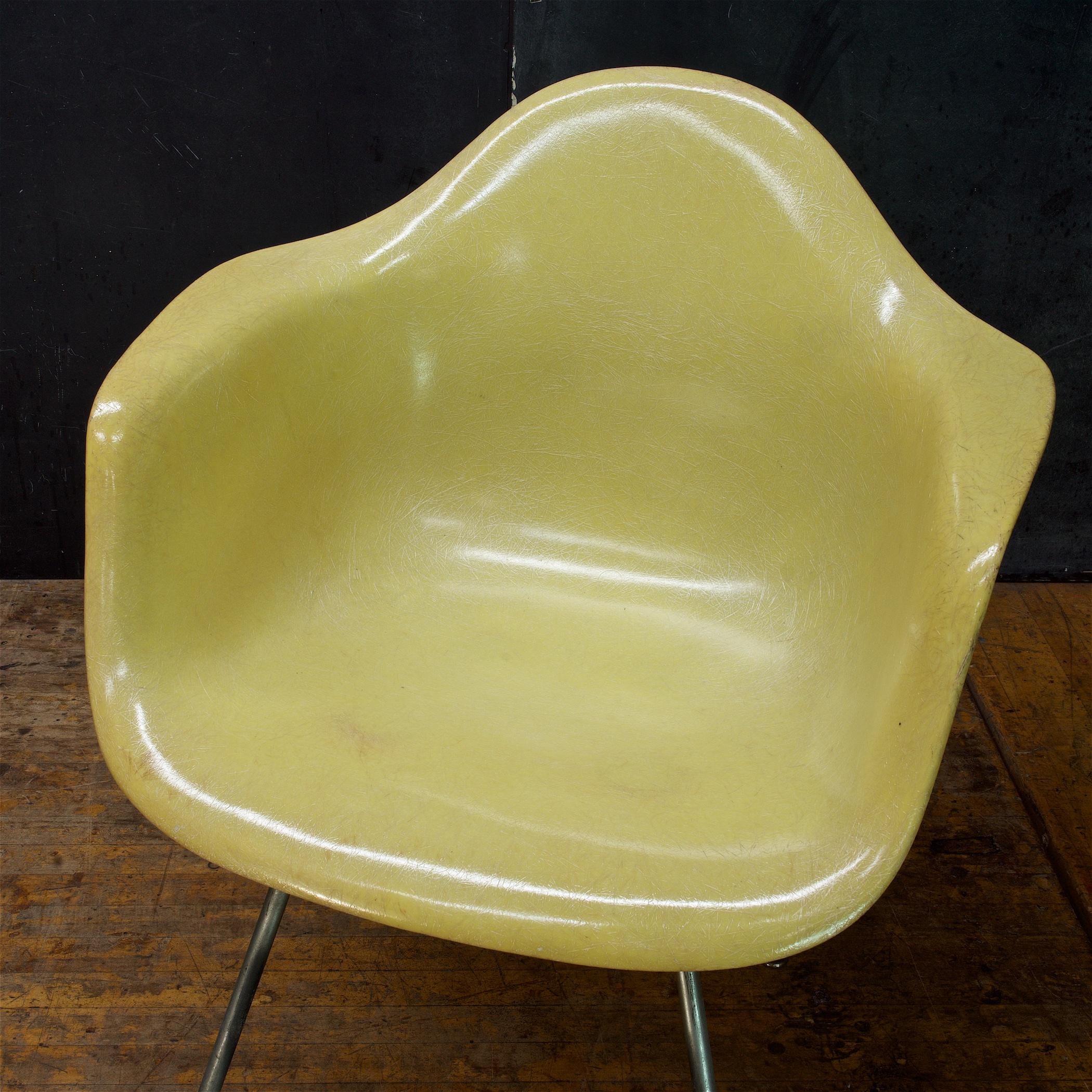 Zitronengelber DAX-Stuhl Charles+Ray Eames Zenith Herman Miller, 1950er Jahre (amerikanisch) im Angebot