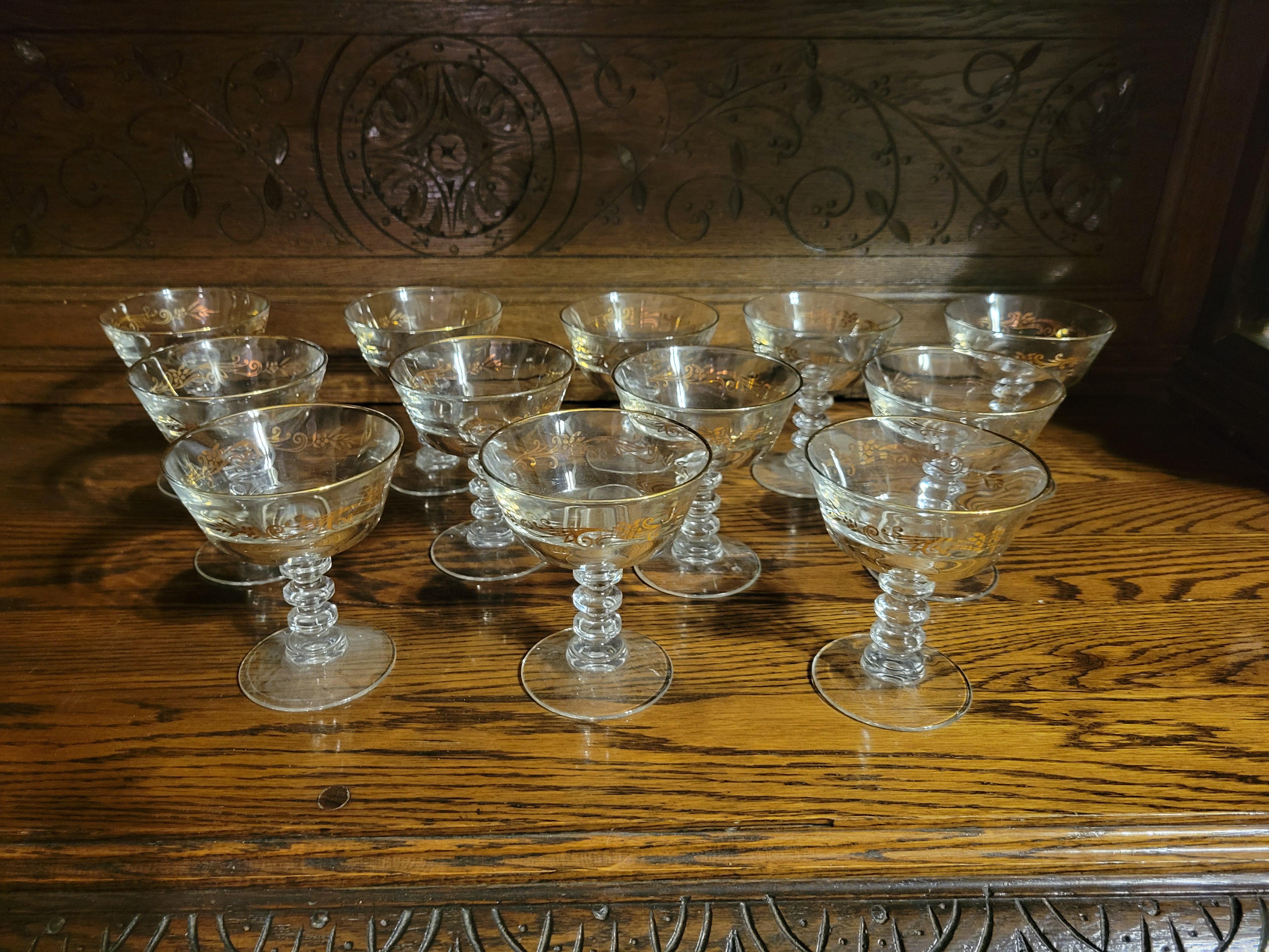 20th Century Vintage Lifetime 'Gold Crown' Champaign / Sherbet Coupe Glassware - Set of 12 For Sale