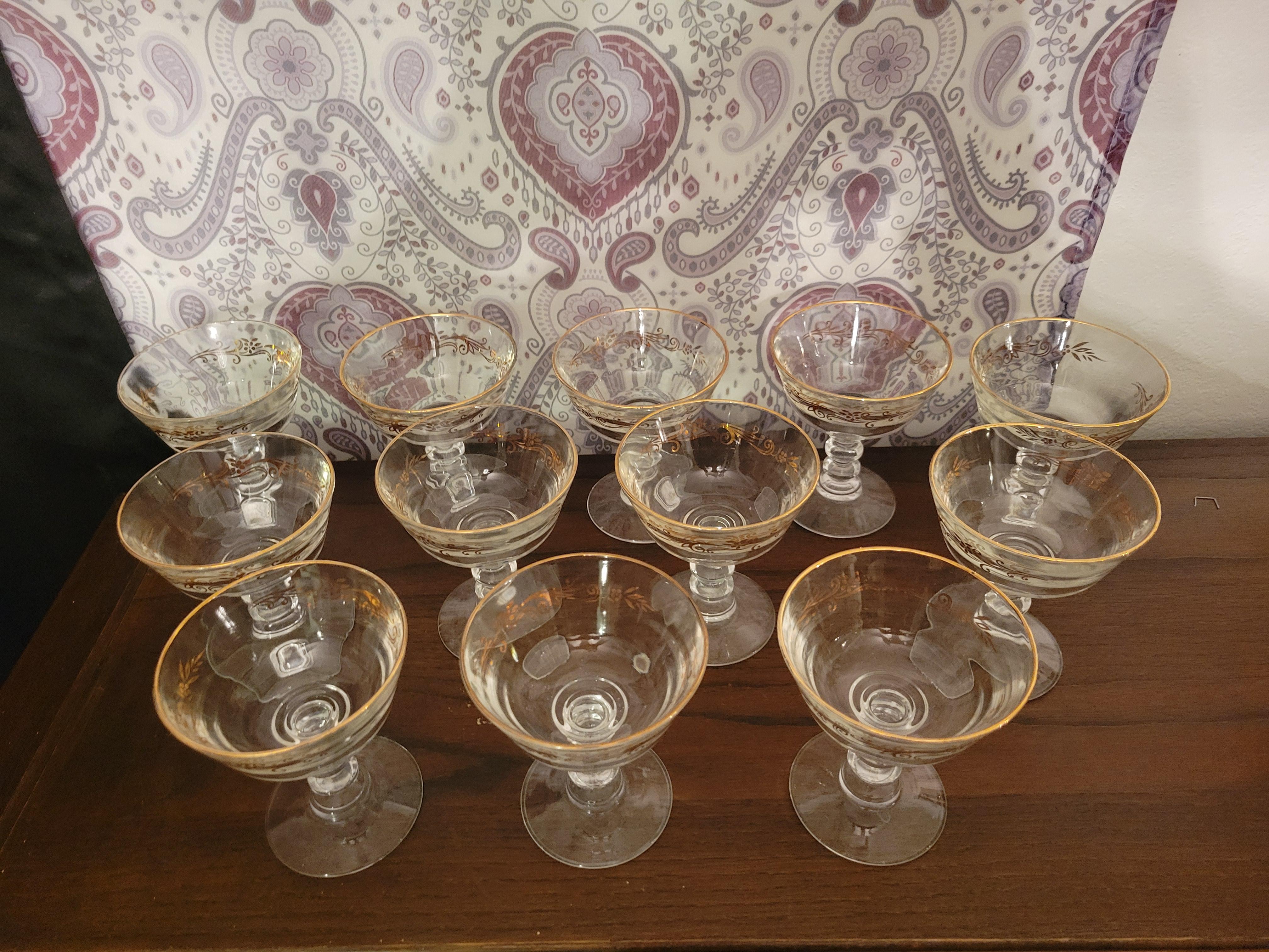 Vintage Lifetime 'Gold Crown' Champaign / Sherbet Coupe Glassware - Set of 12 For Sale 2