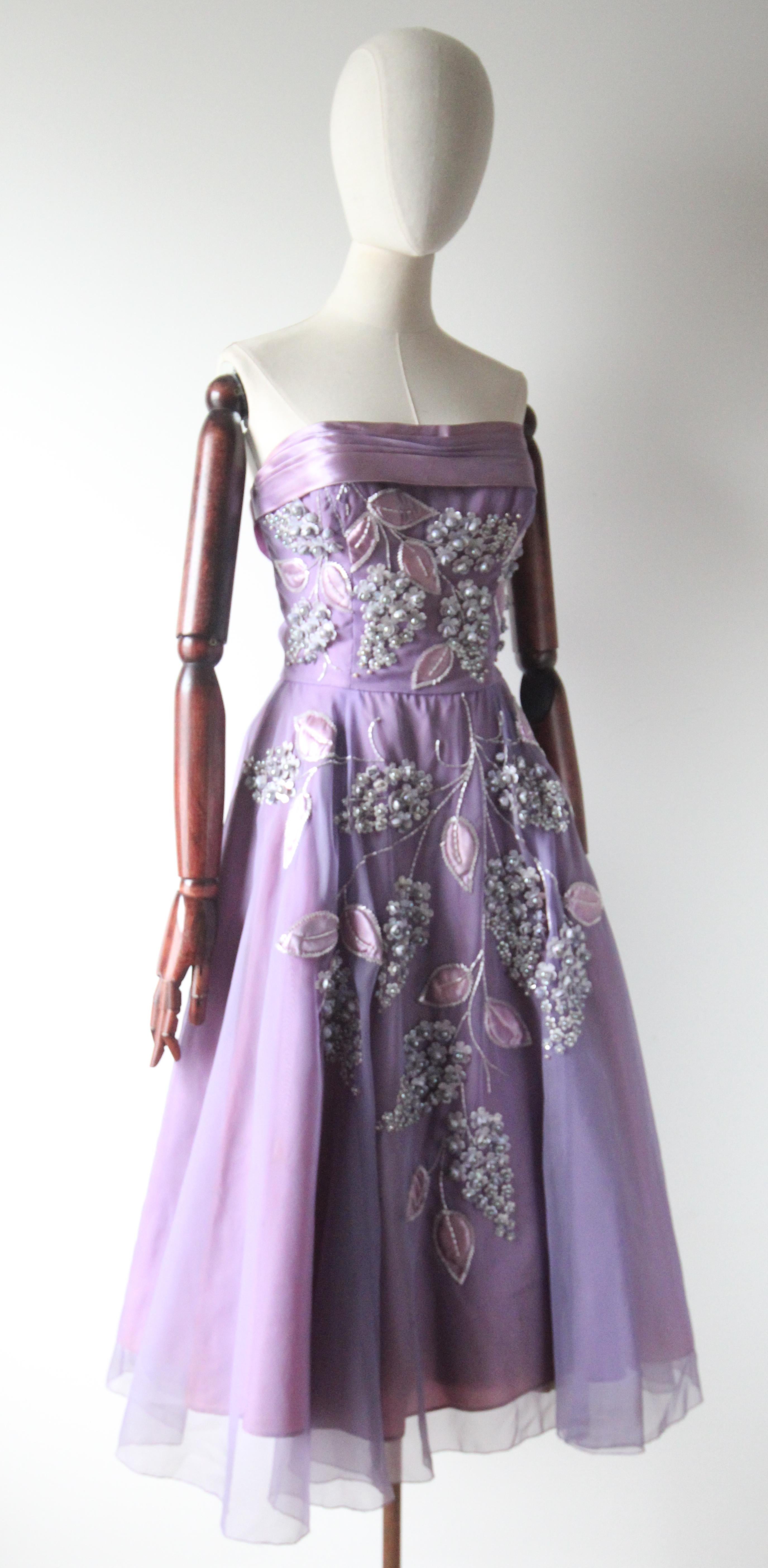 Vintage 1950's Lilac Beaded Floral Kleid und passende Jacke fünfziger Jahre UK 8 US 4 im Angebot 2