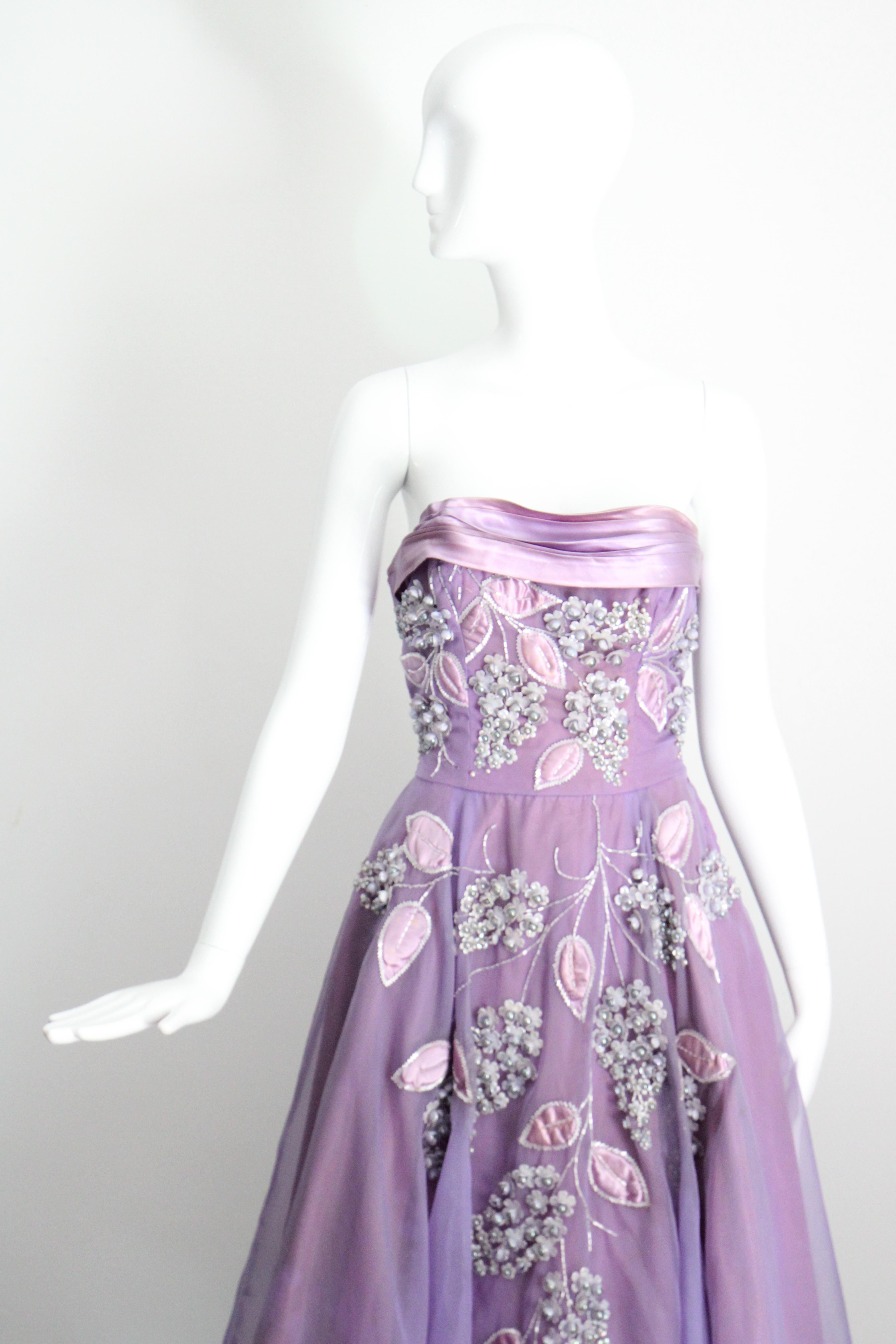 Grigio Abito floreale lilla con perline e giacca abbinata anni '50 UK 8 US 4 in vendita