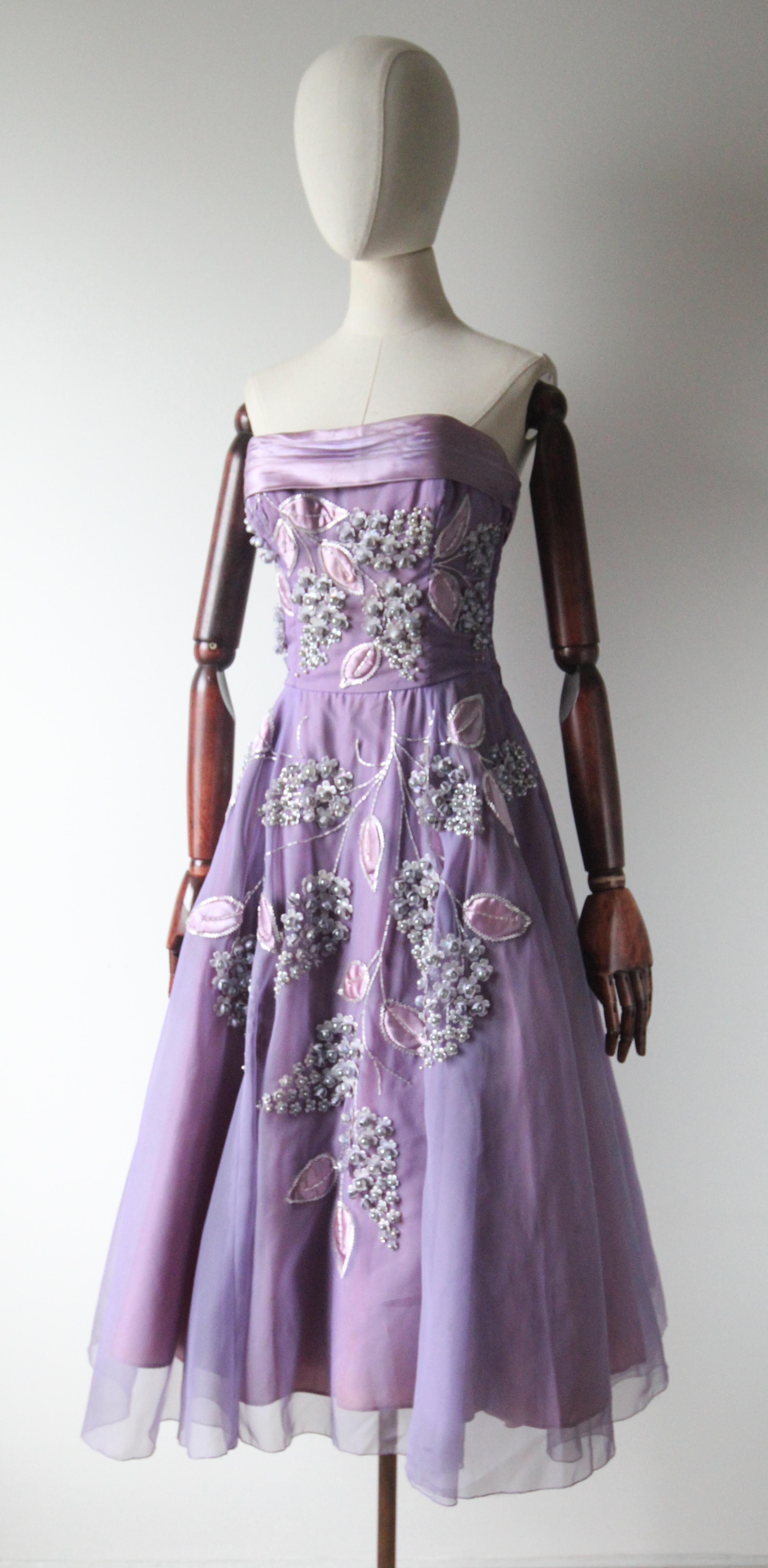 Vintage 1950's Lilac Beaded Floral Kleid und passende Jacke fünfziger Jahre UK 8 US 4 im Angebot 4