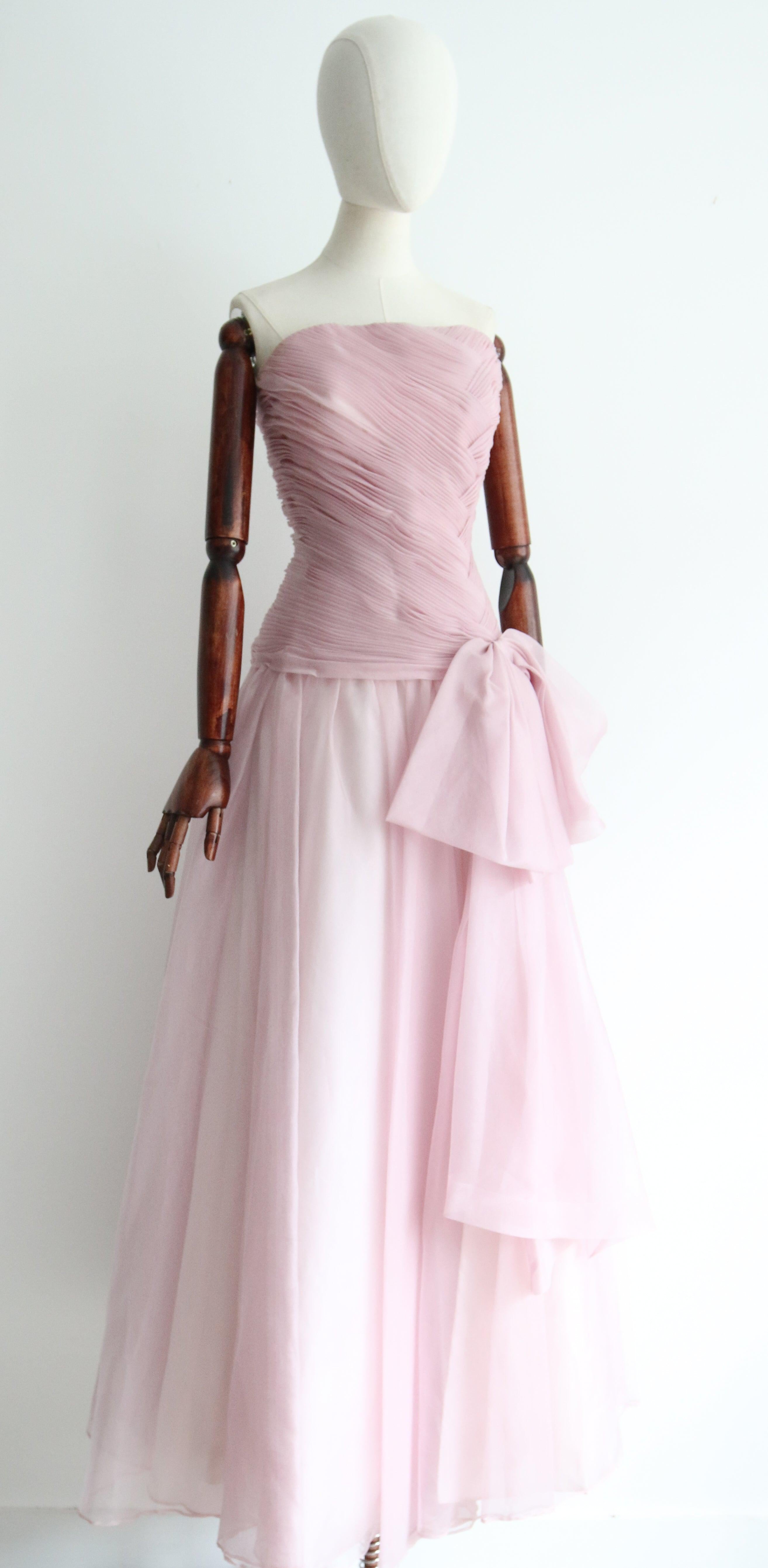 Vintage 1950's Lilac Silk Organza Pleated Evening Gown Evening dress UK 6 US 2 In Good Condition In Cheltenham, GB